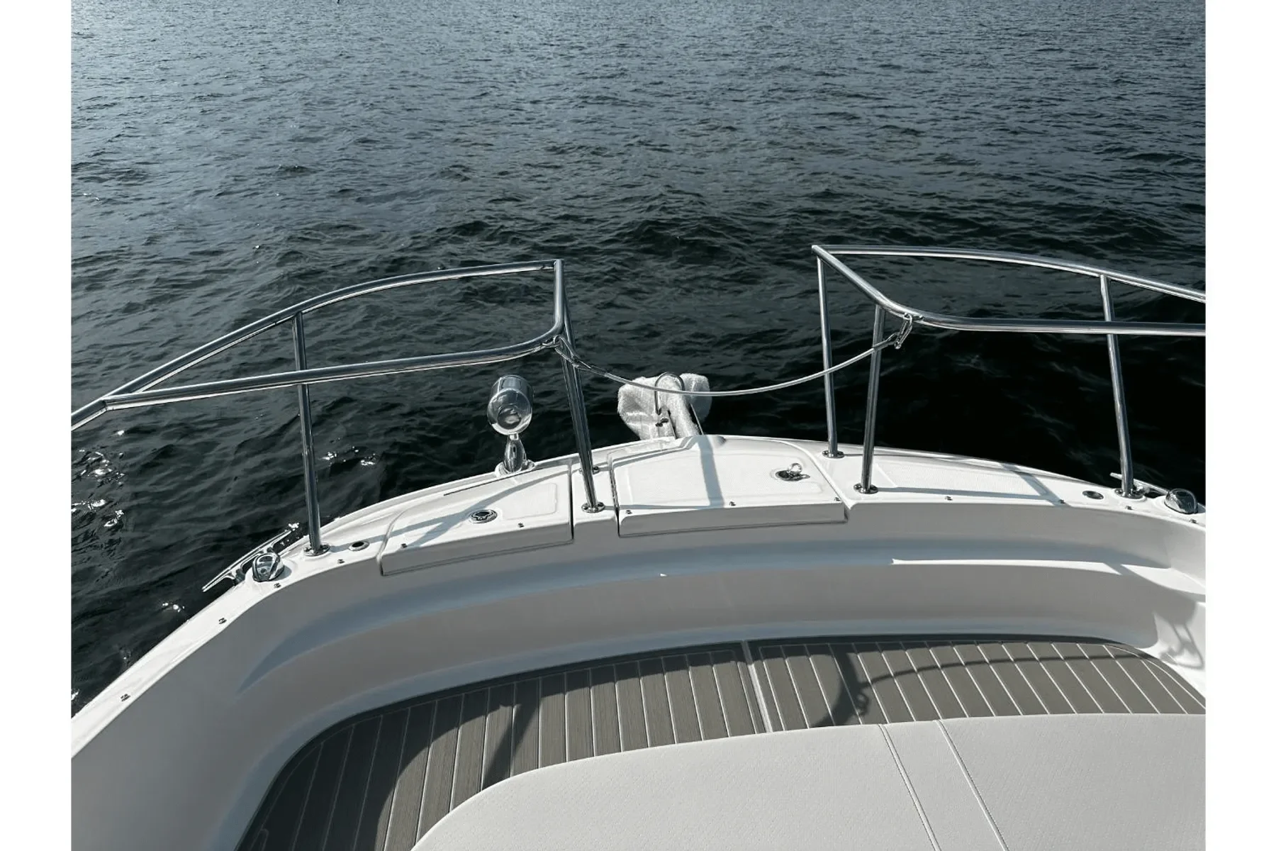 2024 Sea Ray 320 SUNDANCER Image Thumbnail #15