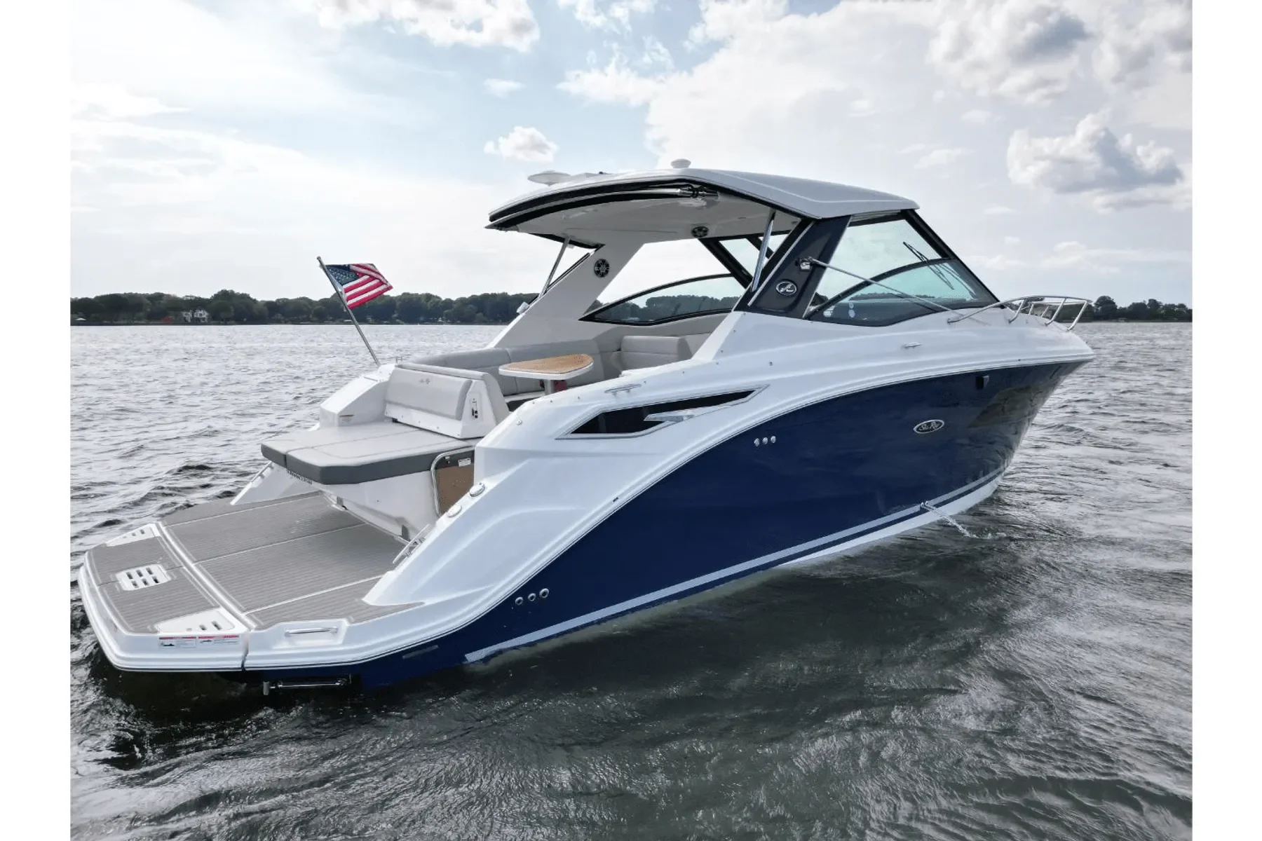 2024 Sea Ray 320 SUNDANCER Image Thumbnail #2