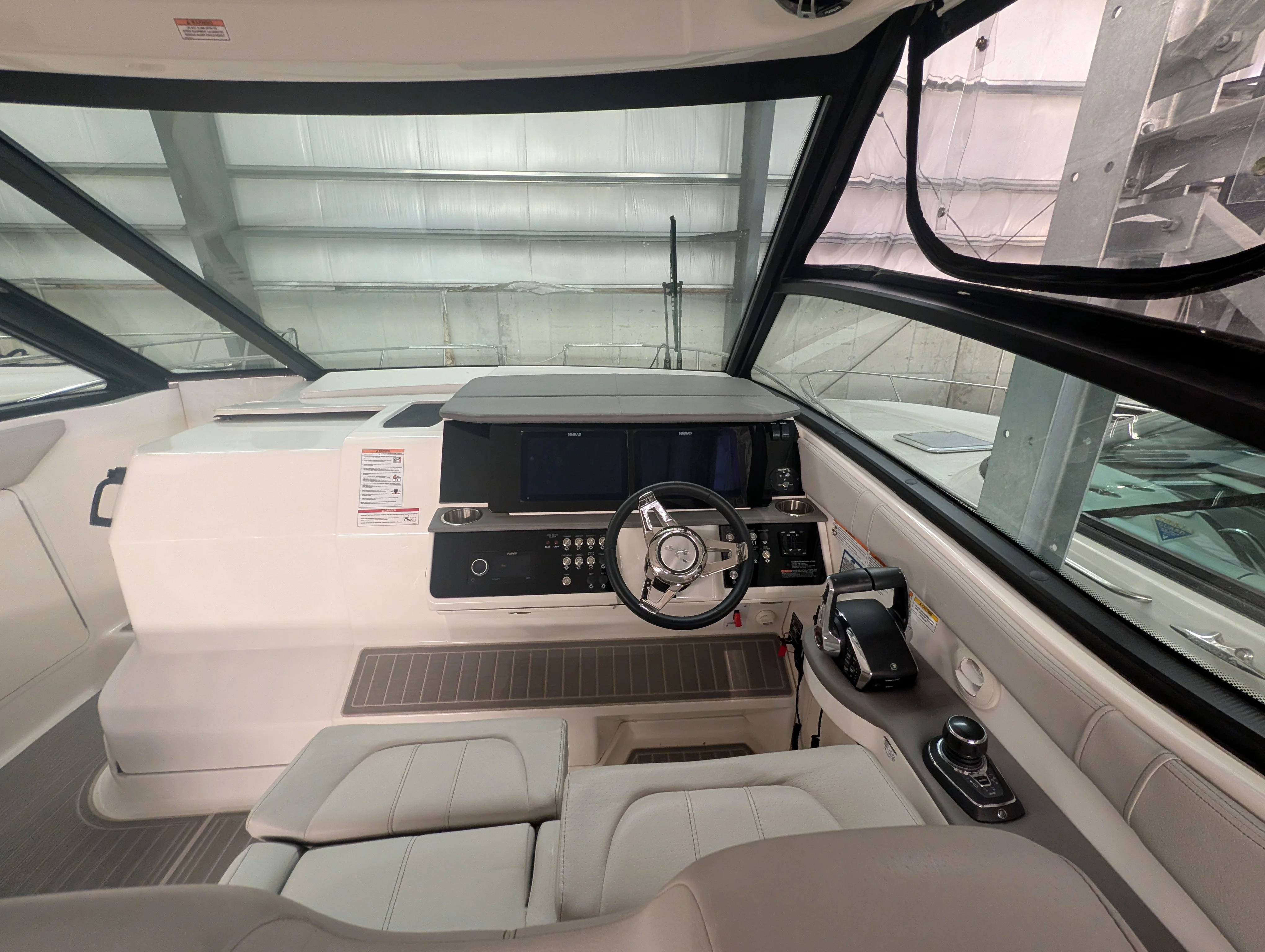 2024 Sea Ray 320 SUNDANCER Image Thumbnail #26