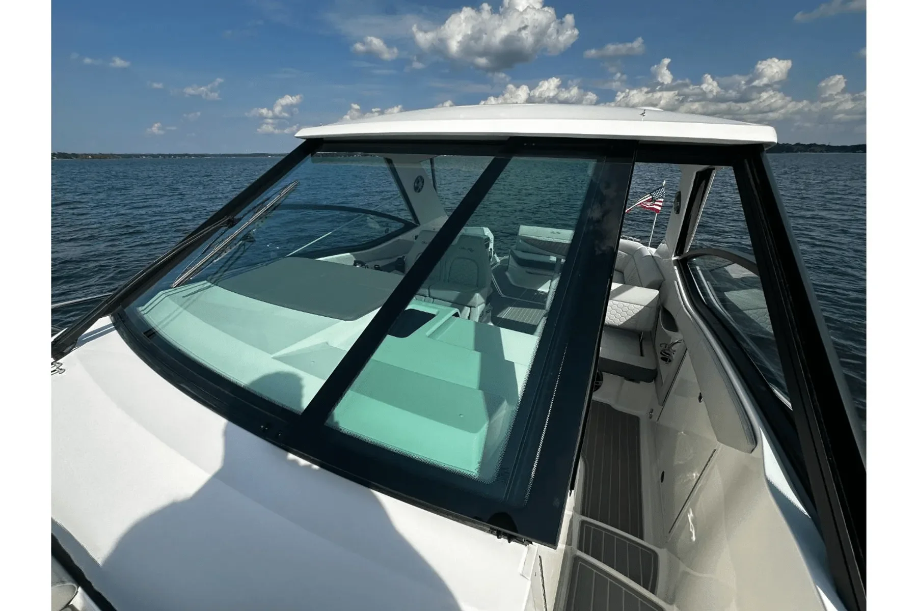 2024 Sea Ray 320 SUNDANCER Image Thumbnail #47