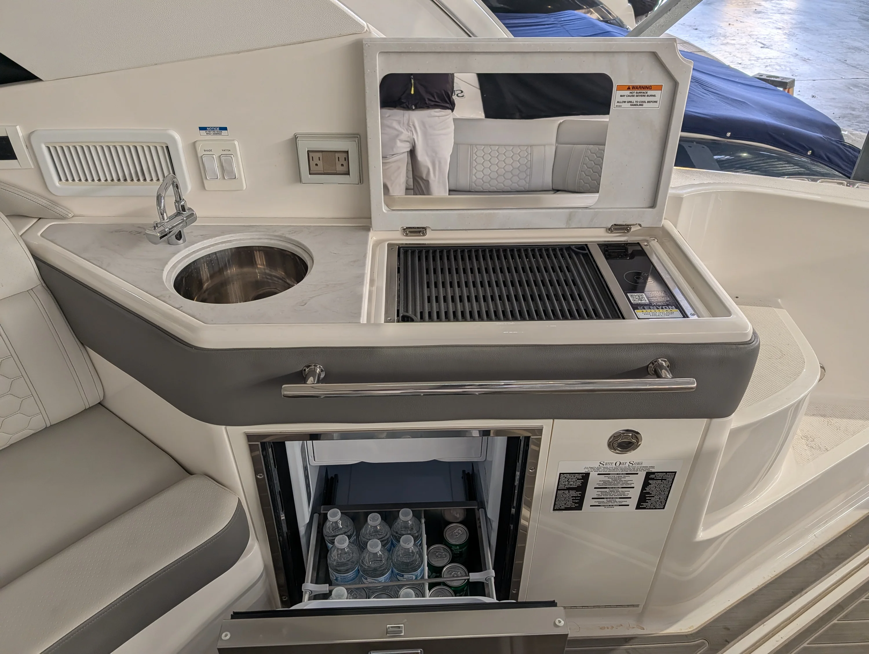 2024 Sea Ray 320 SUNDANCER Image Thumbnail #18