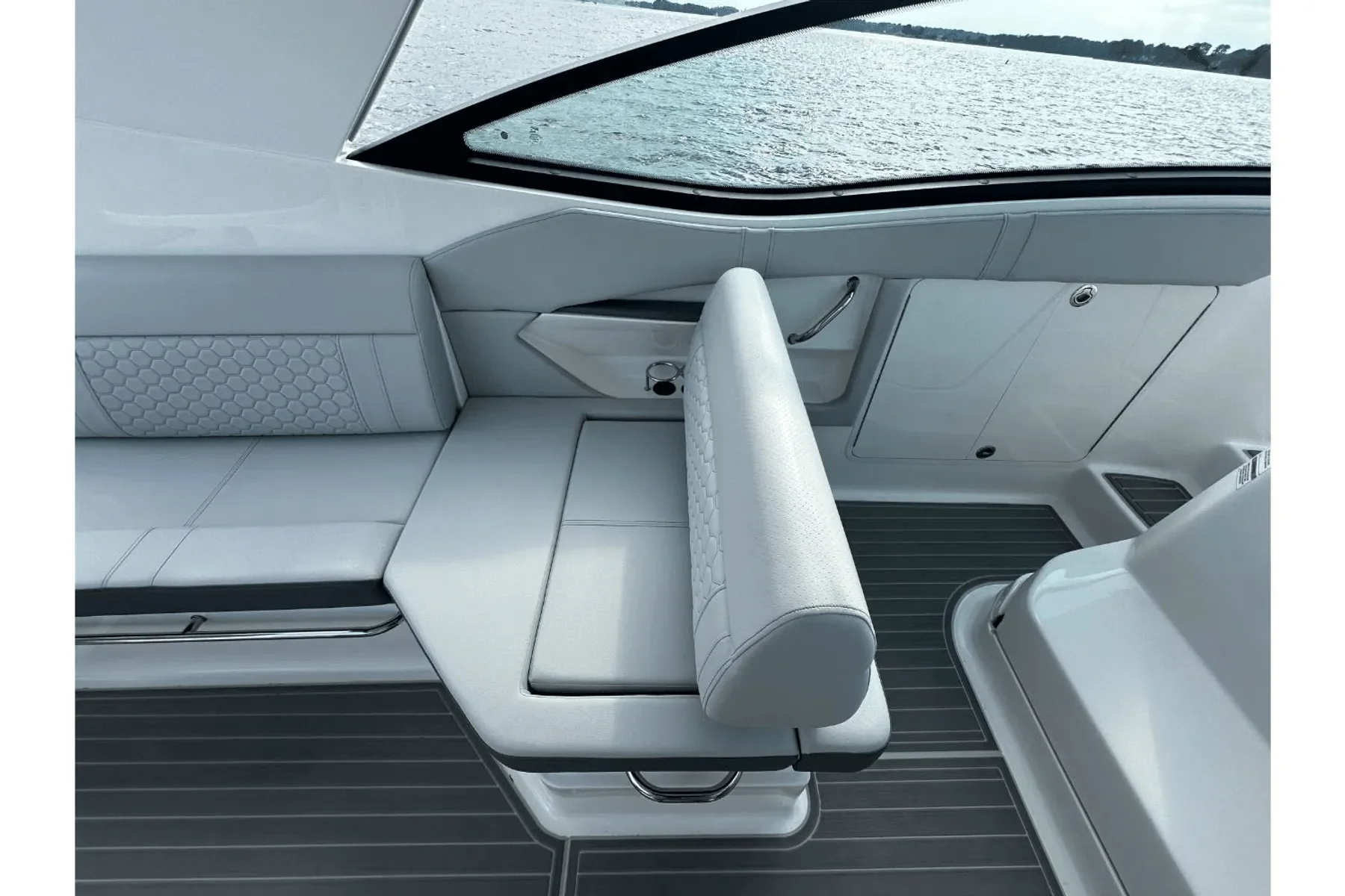2024 Sea Ray 320 SUNDANCER Image Thumbnail #44