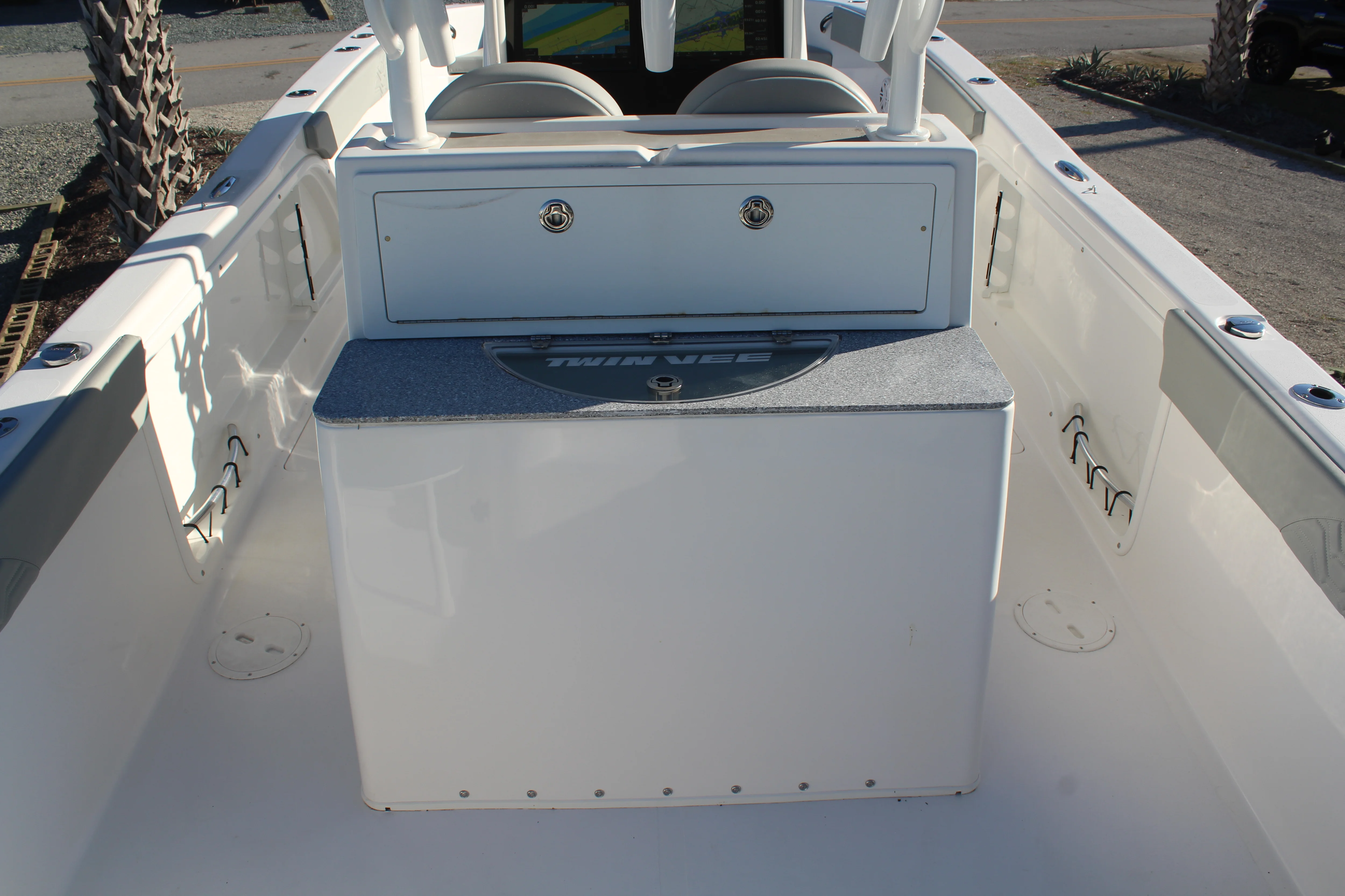2022 Twin Vee 280 GFX Image Thumbnail #37