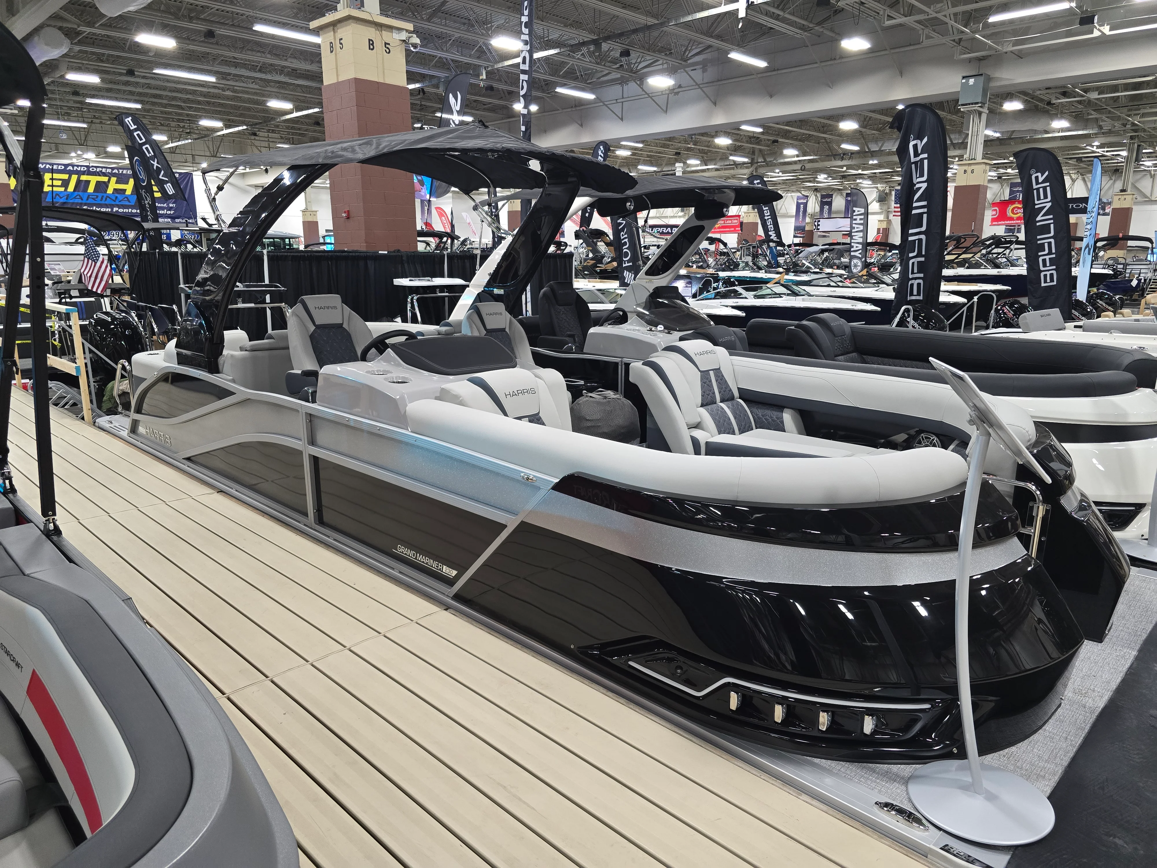 2026 Harris 230 Grand Mariner Image Thumbnail #2