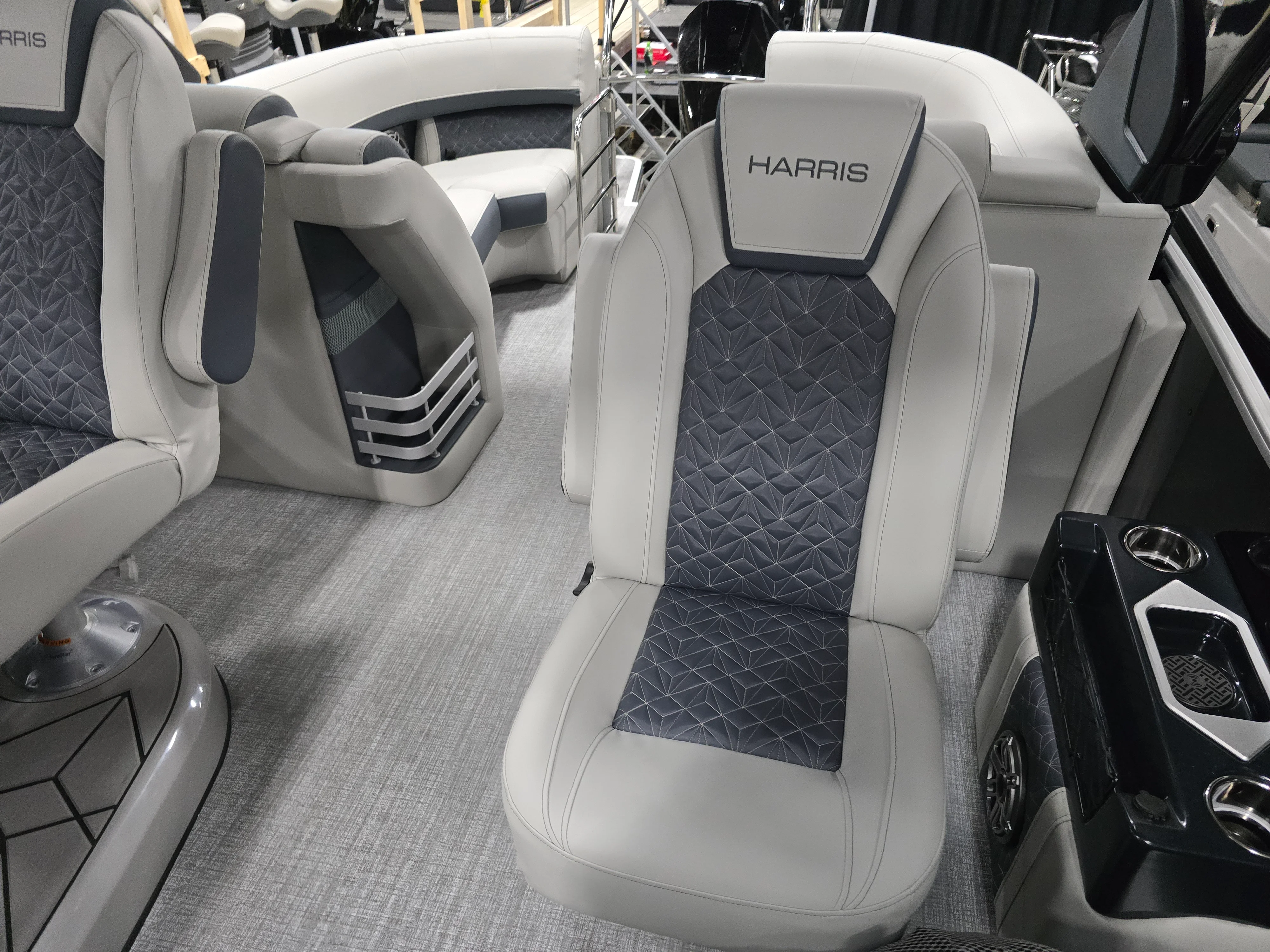 2026 Harris 230 Grand Mariner Image Thumbnail #9