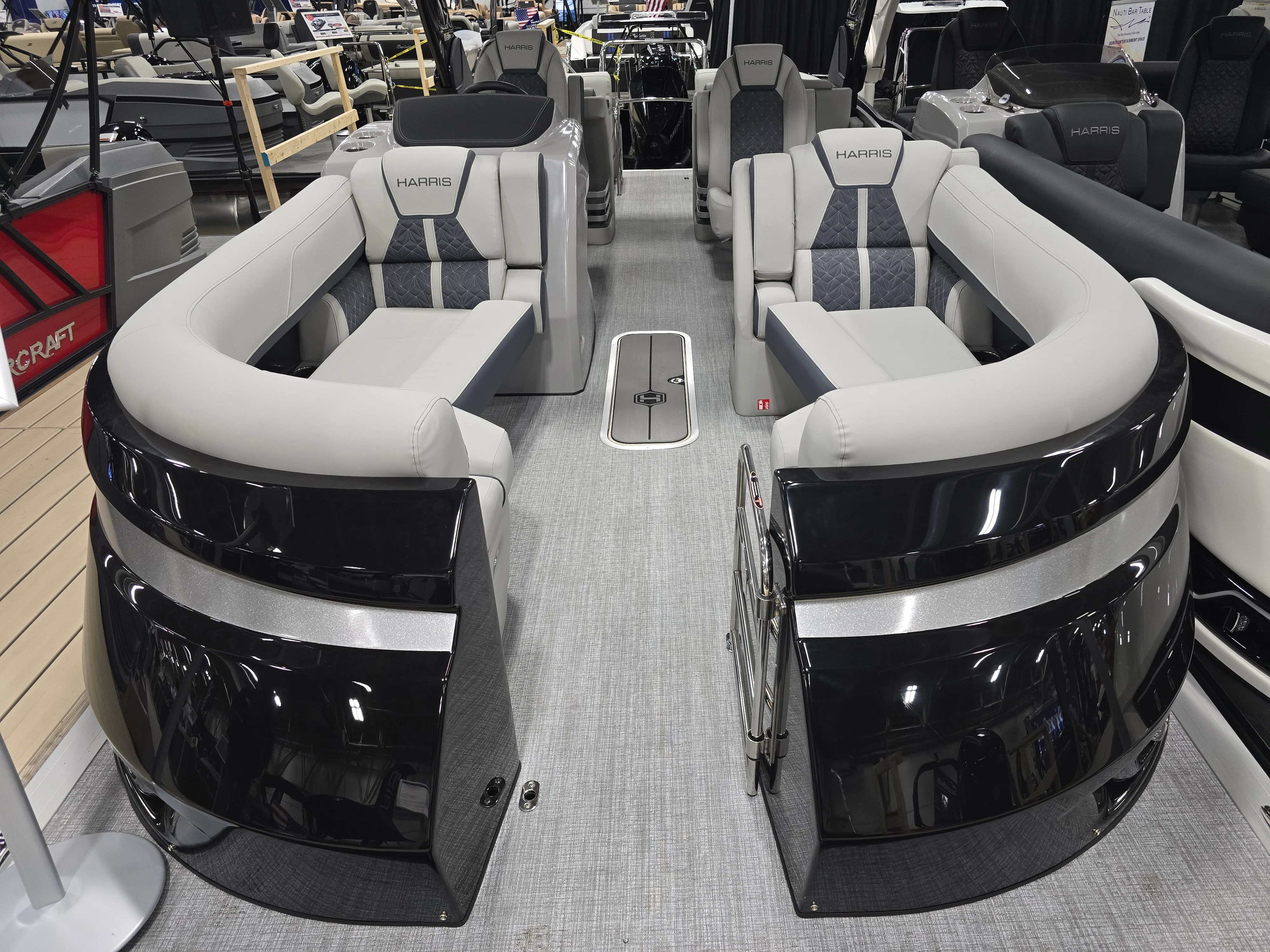 2026 Harris 230 Grand Mariner Image Thumbnail #3