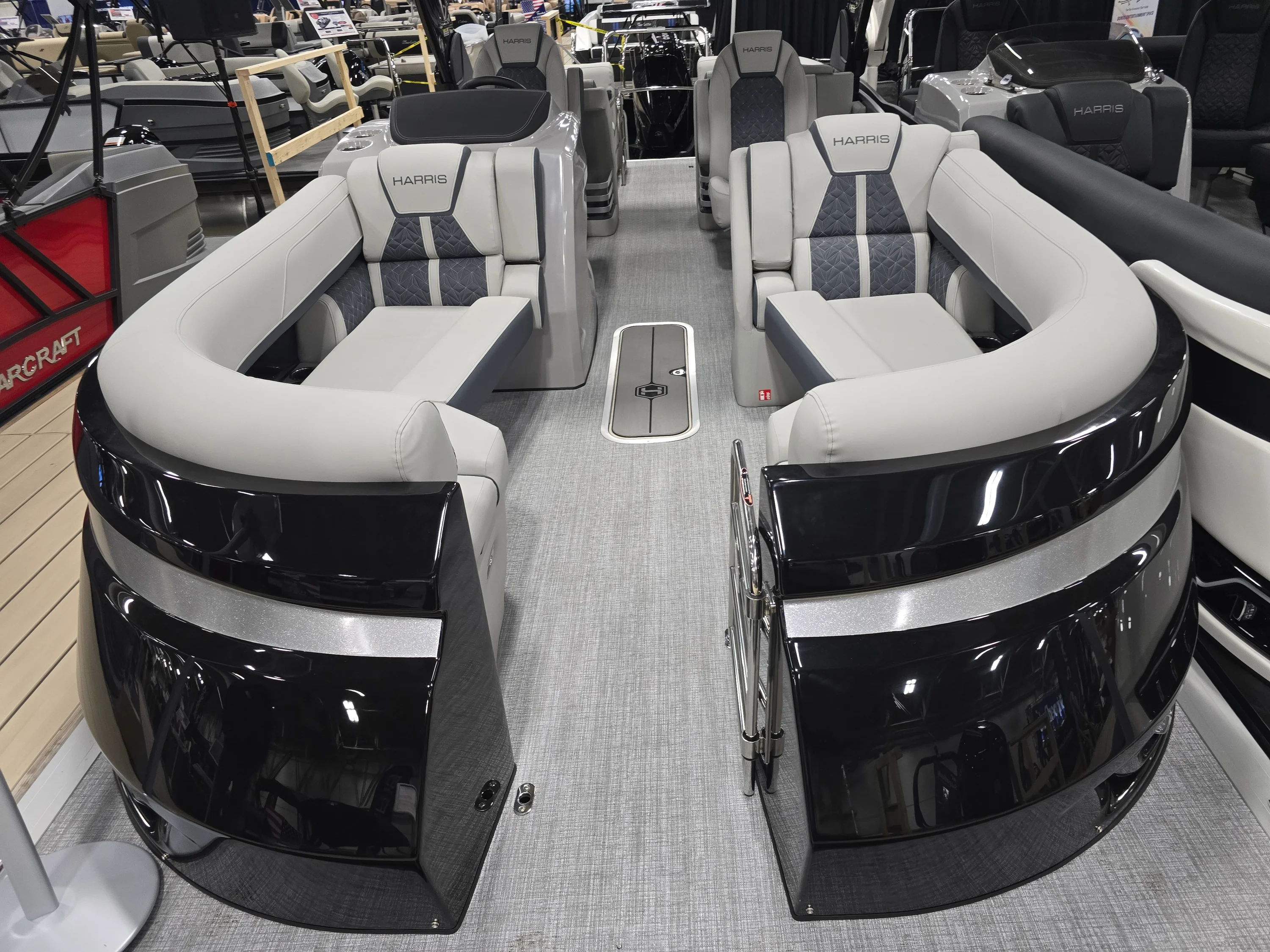 2026 Harris GRAND MARINER 230 Image Thumbnail #4