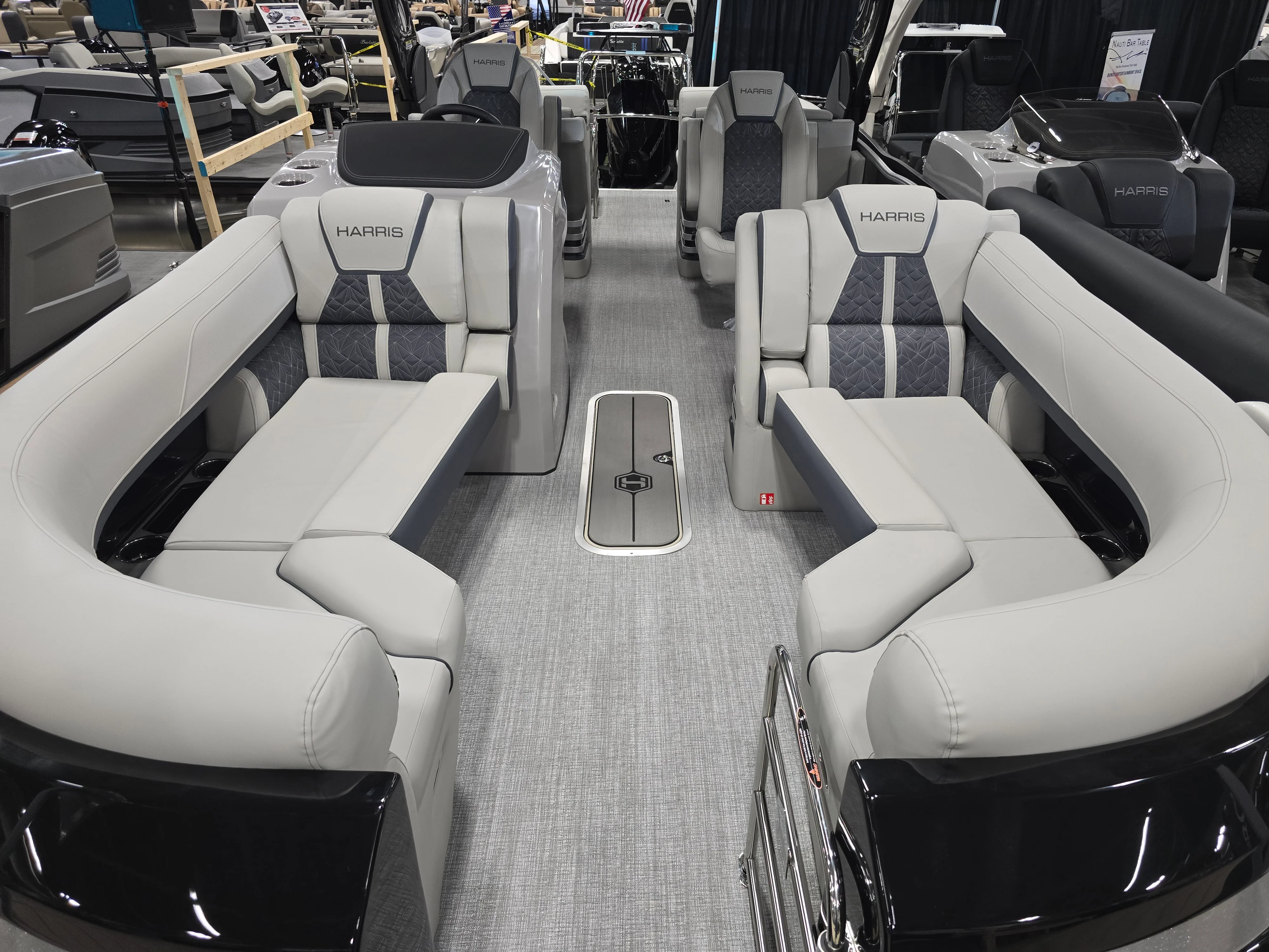 2026 Harris 230 Grand Mariner Image Thumbnail #7