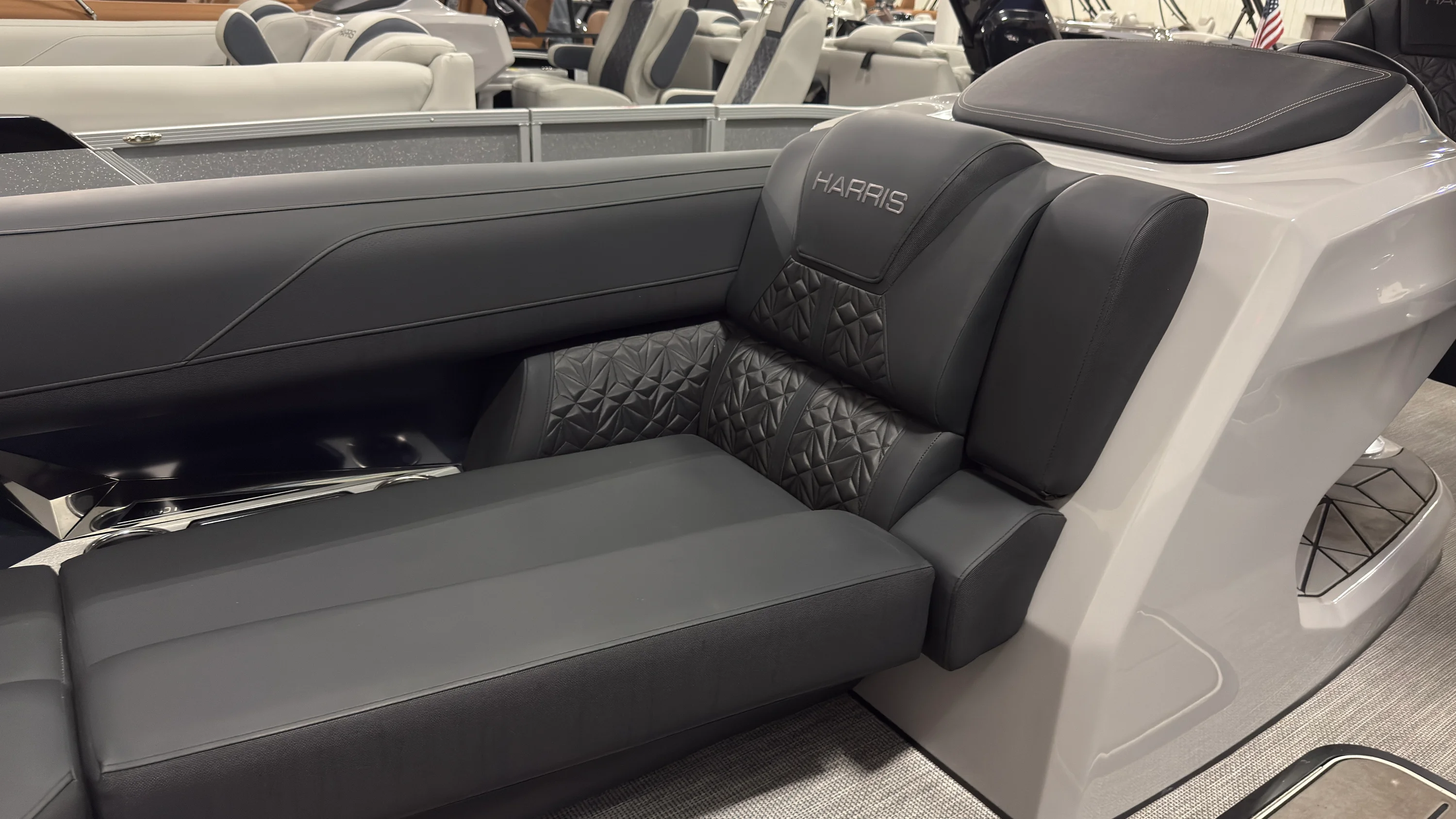 2026 Harris 230 Grand Mariner Image Thumbnail #12