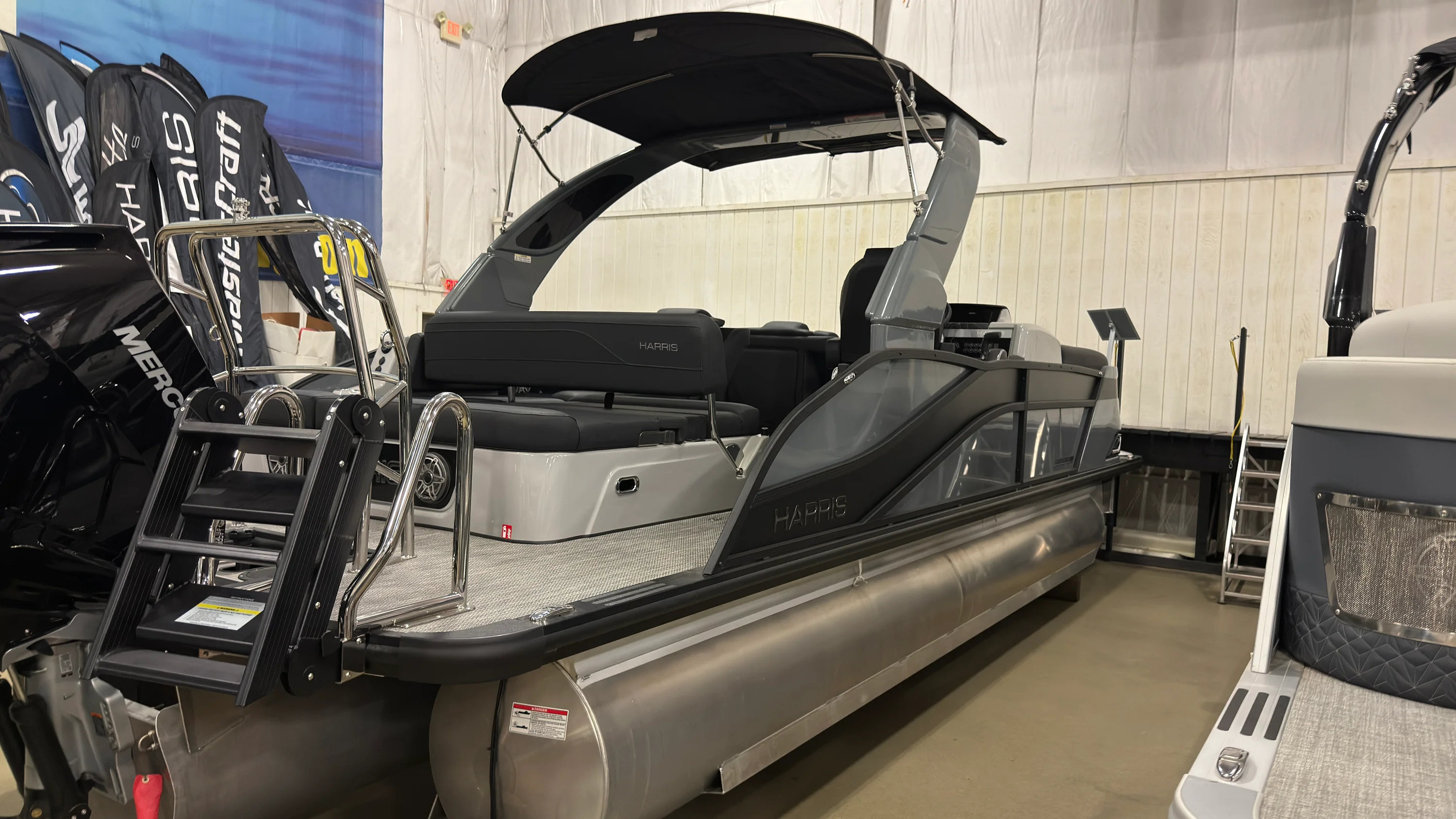2026 Harris 230 Grand Mariner Image Thumbnail #4