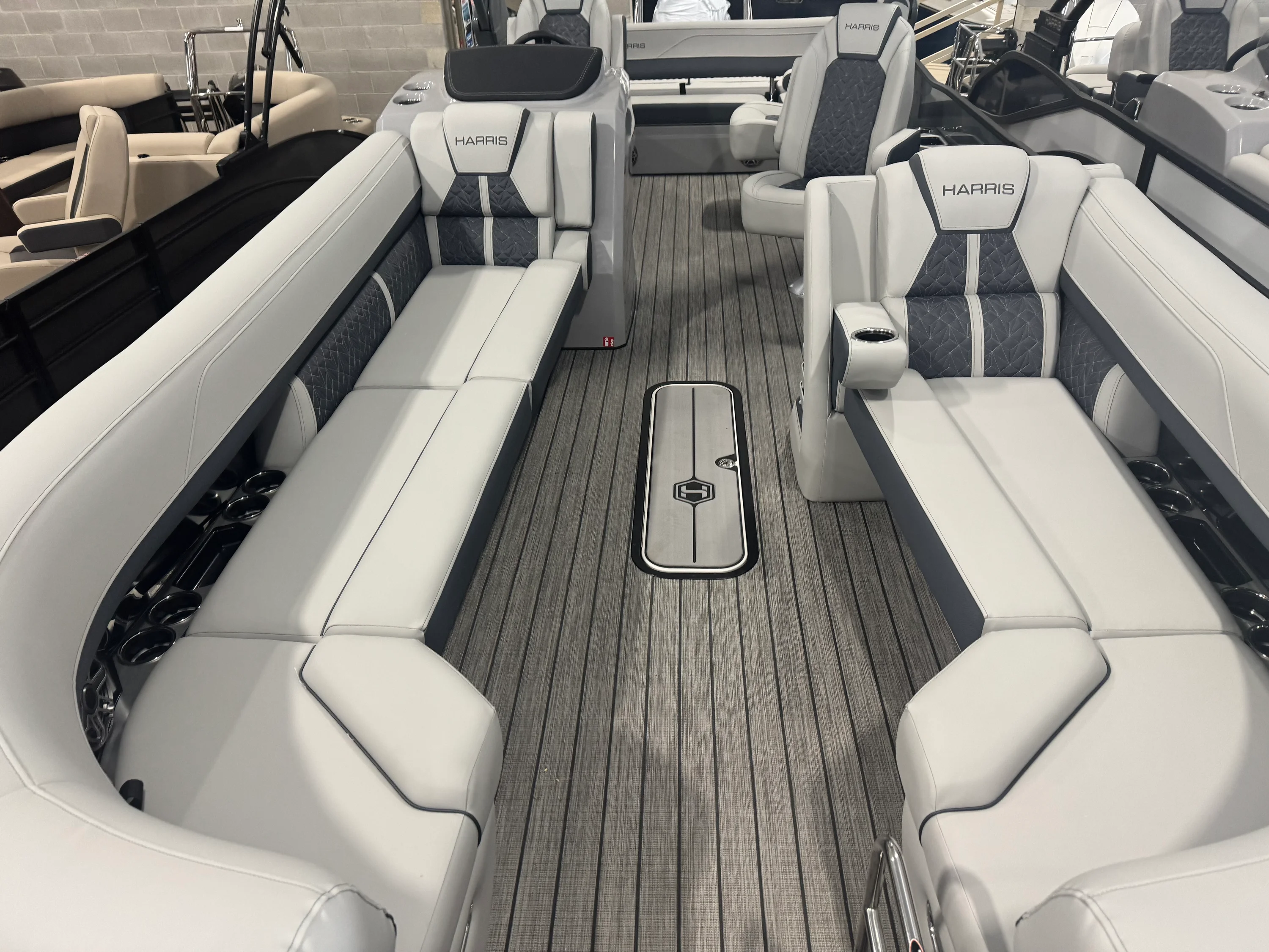 2026 Harris GRAND MARINER 270 Image Thumbnail #16