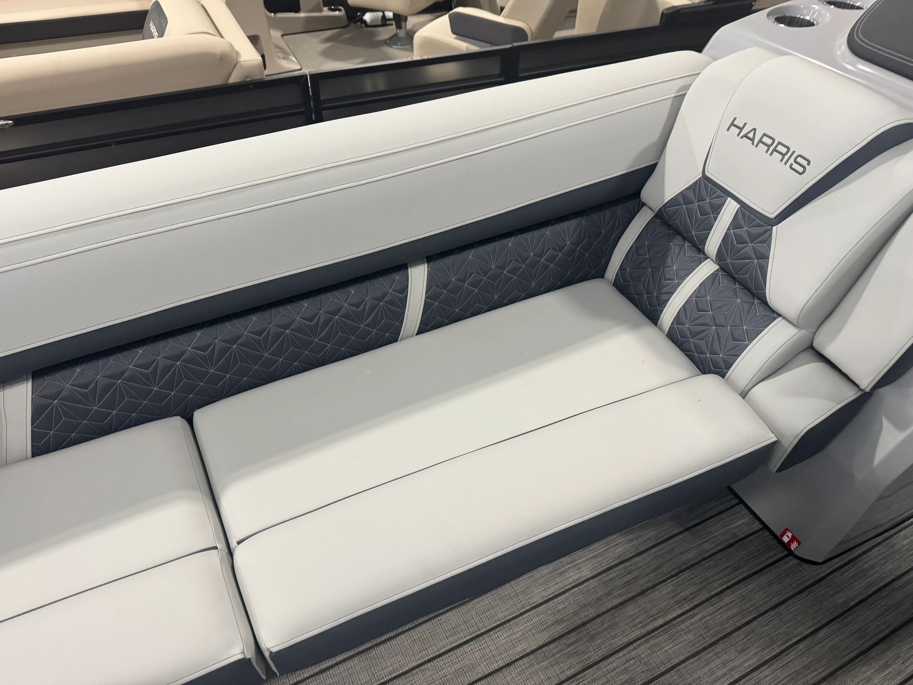 2026 Harris GRAND MARINER 270 Image Thumbnail #18