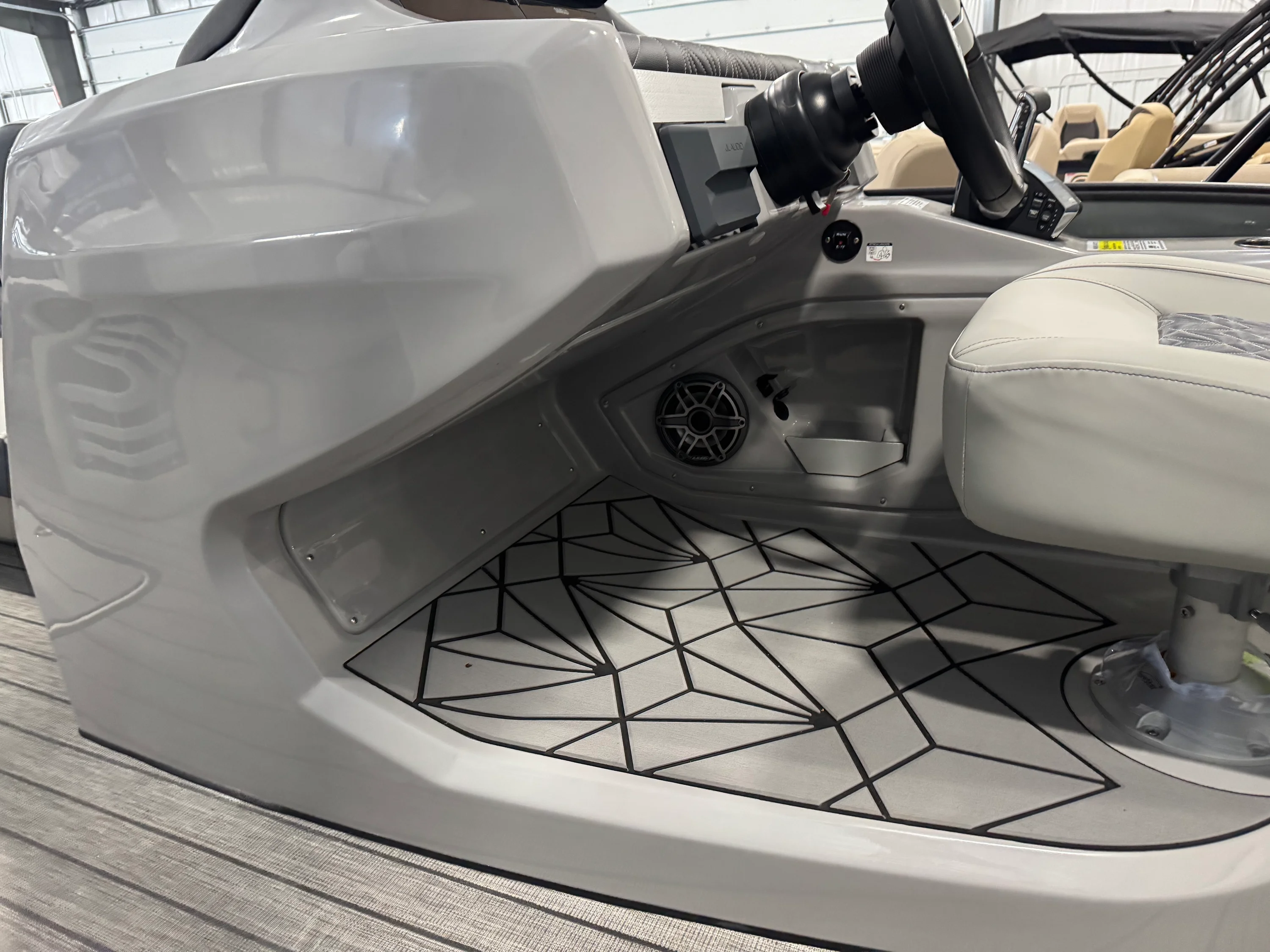 2026 Harris GRAND MARINER 270 Image Thumbnail #42