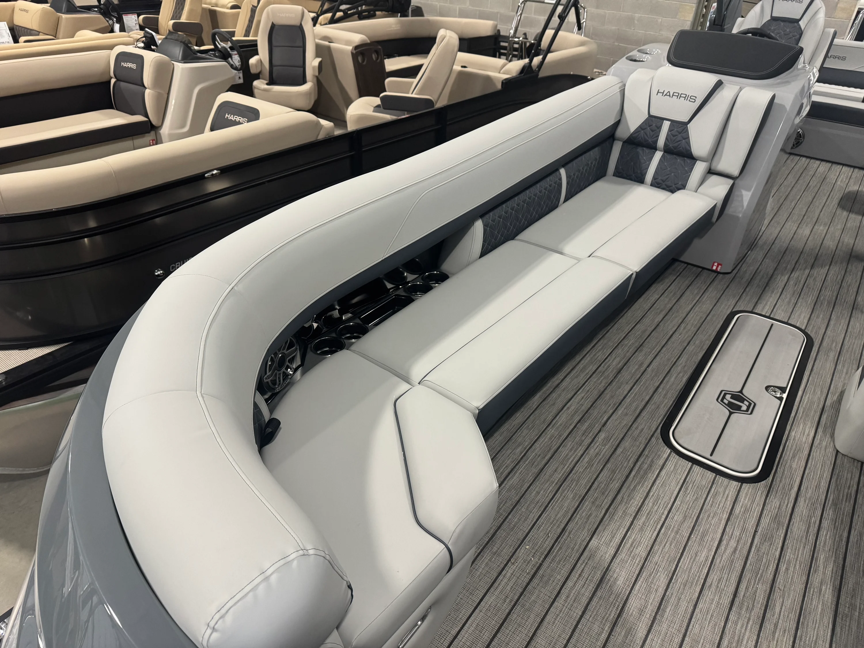 2026 Harris GRAND MARINER 270 Image Thumbnail #17