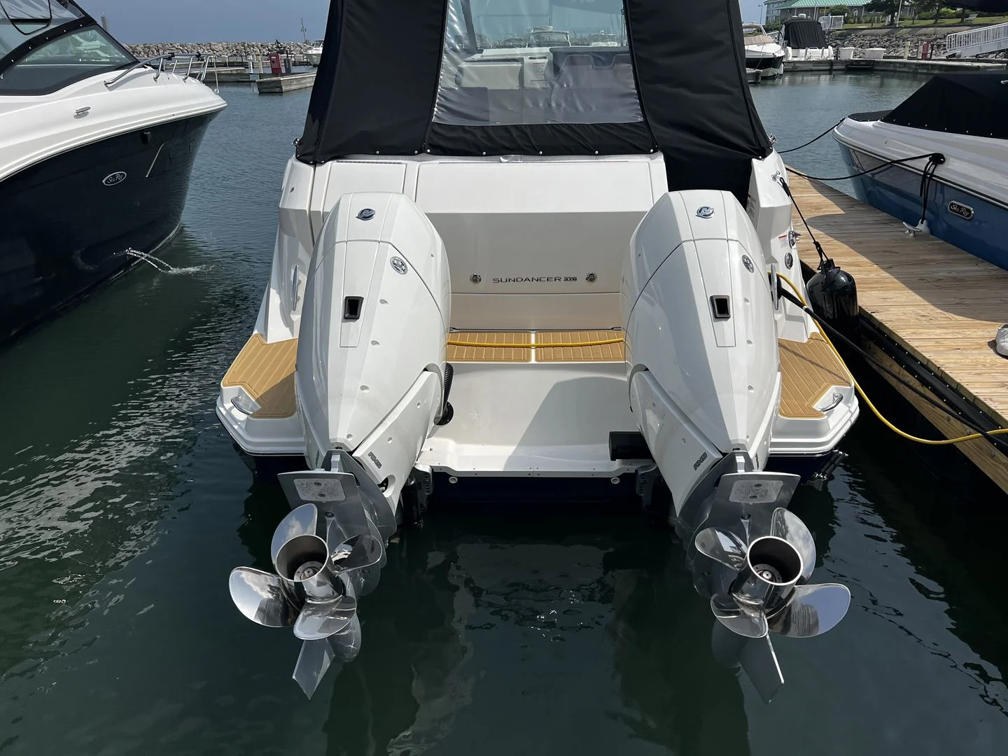 2026 Sea Ray Sundancer 320 Outboard Image Thumbnail #9