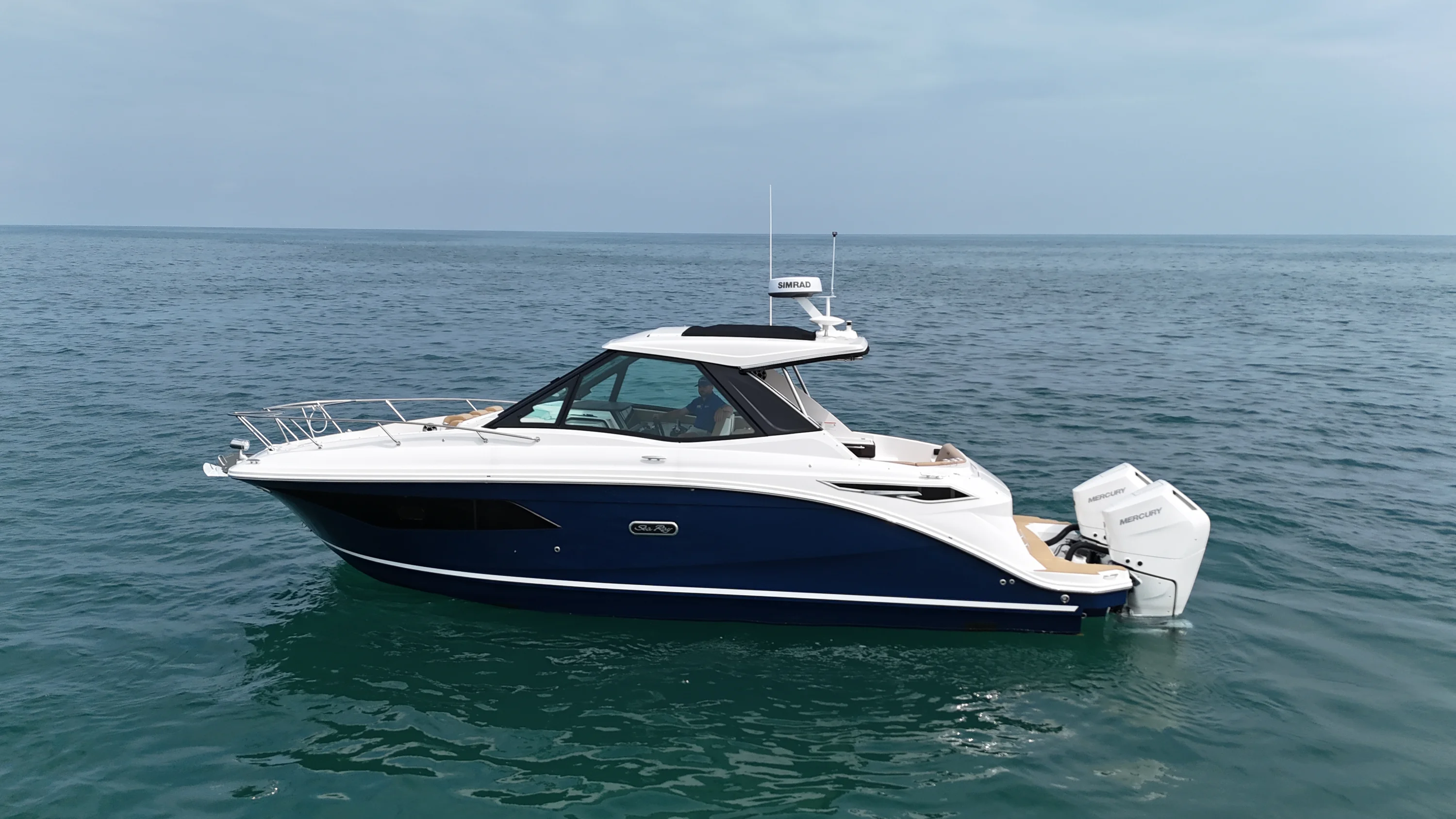 2026 Sea Ray Sundancer 320 Outboard Image Thumbnail #0