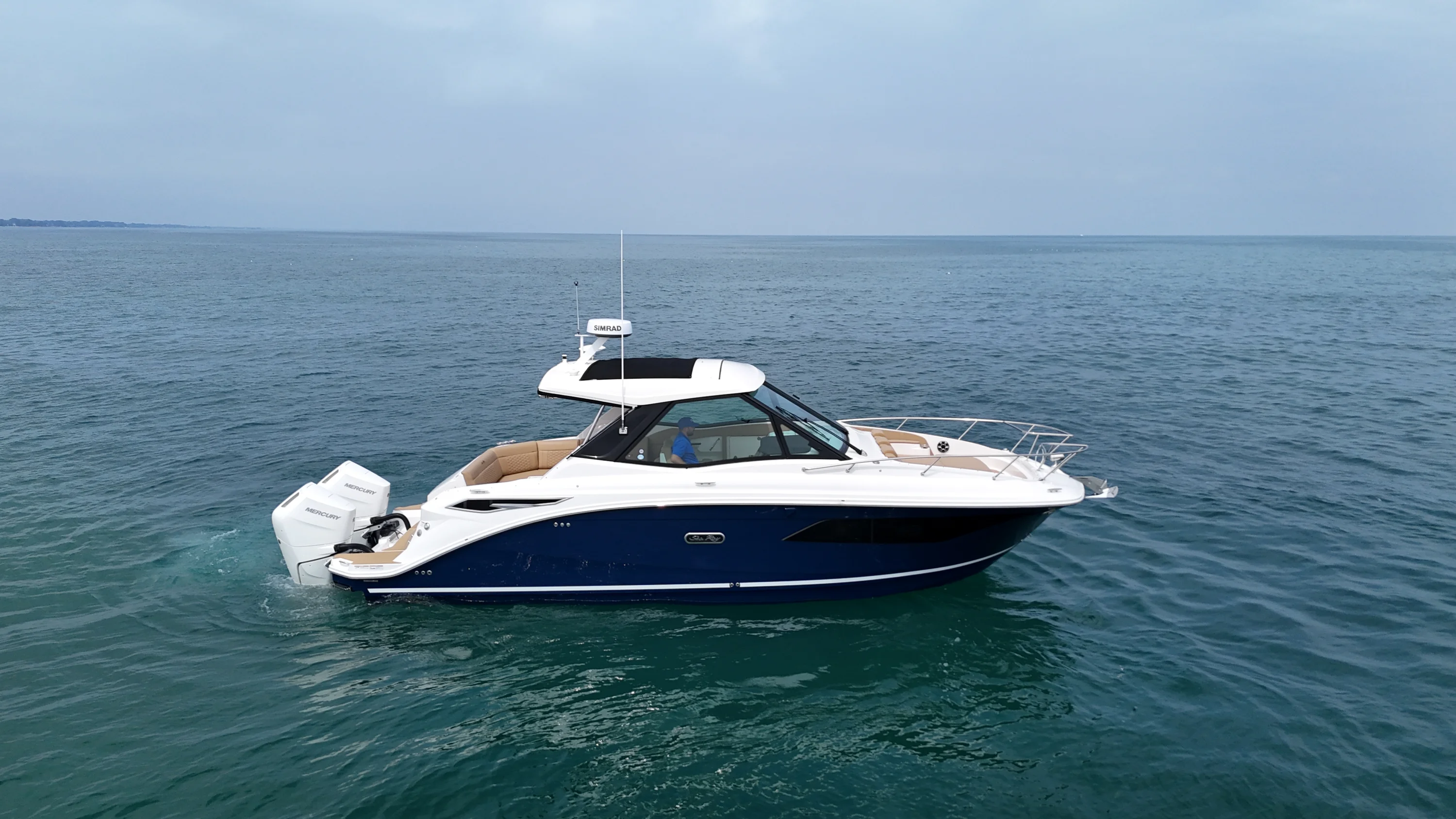 2026 Sea Ray Sundancer 320 Outboard Image Thumbnail #1
