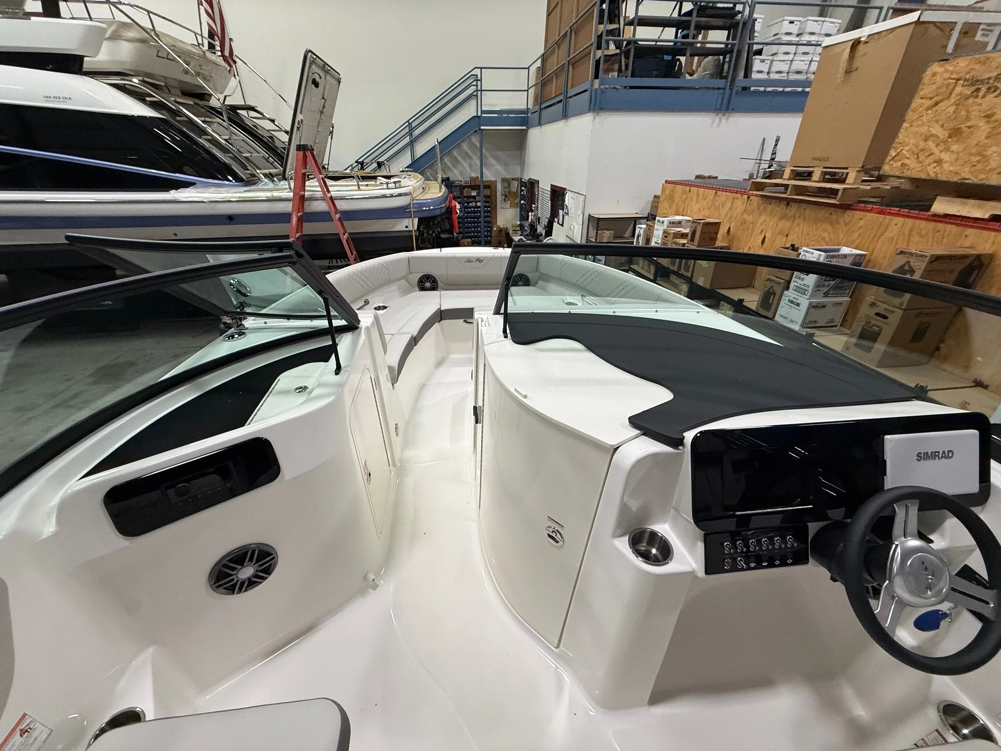 2026 Sea Ray SDX 230 Outboard Image Thumbnail #11