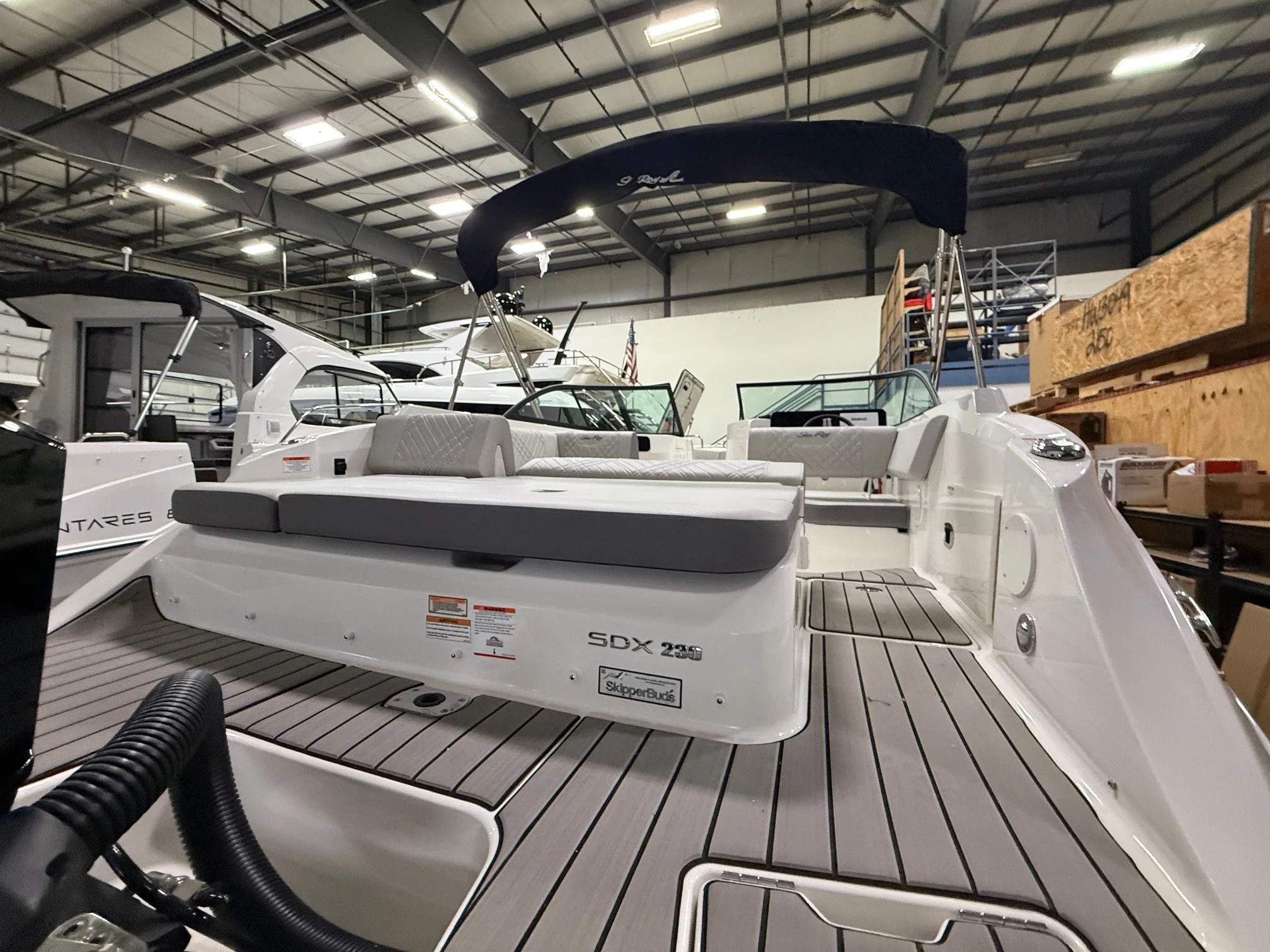 2026 Sea Ray SDX 230 Outboard Image Thumbnail #23