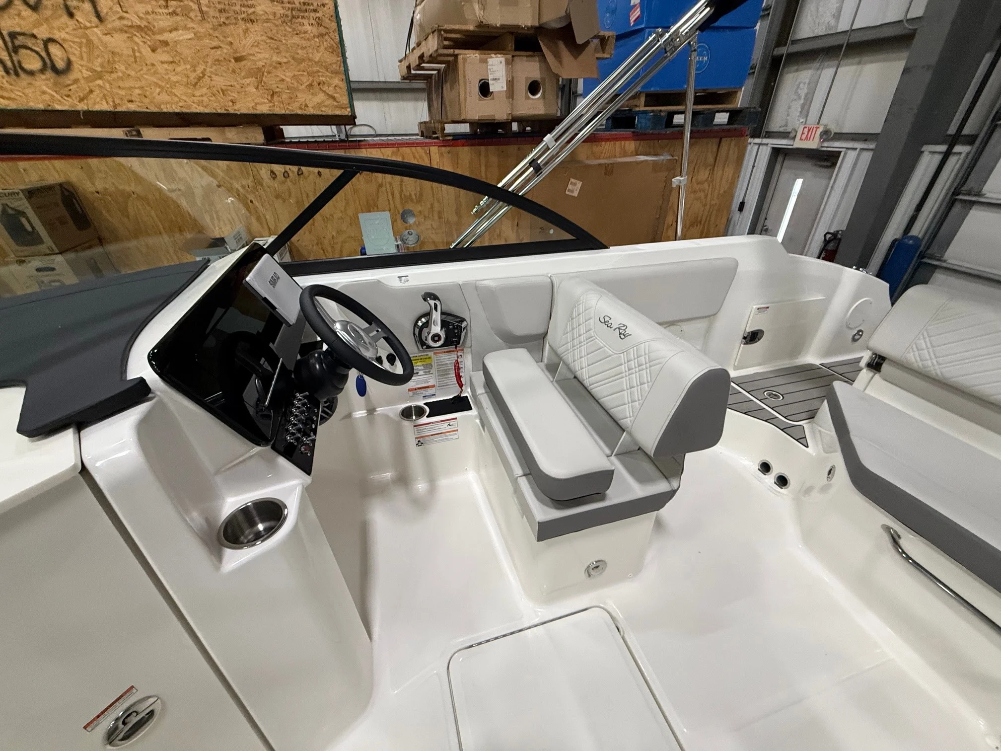 2026 Sea Ray SDX 230 Outboard Image Thumbnail #8