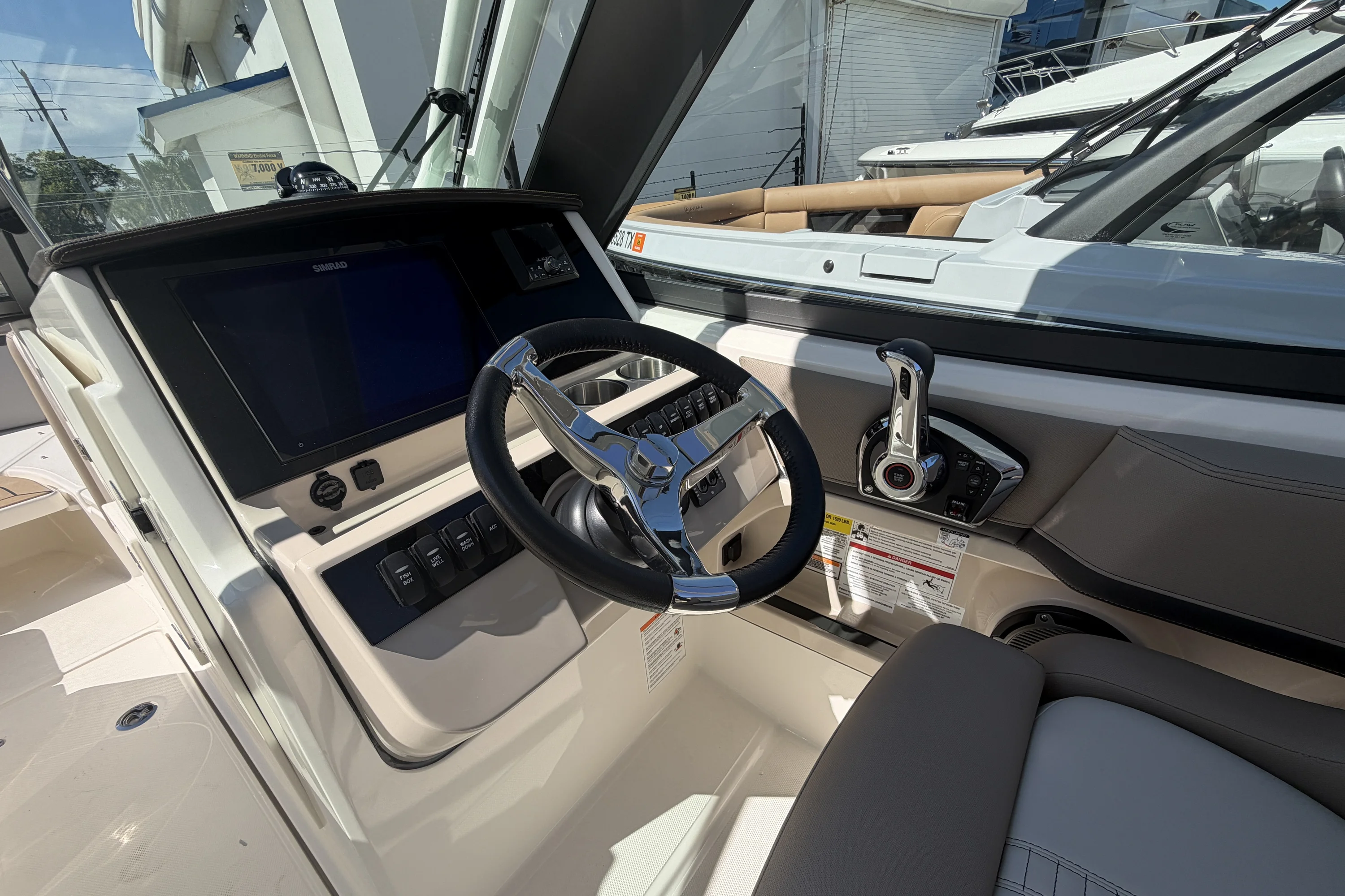 2026 Boston Whaler 240 Vantage Image Thumbnail #14