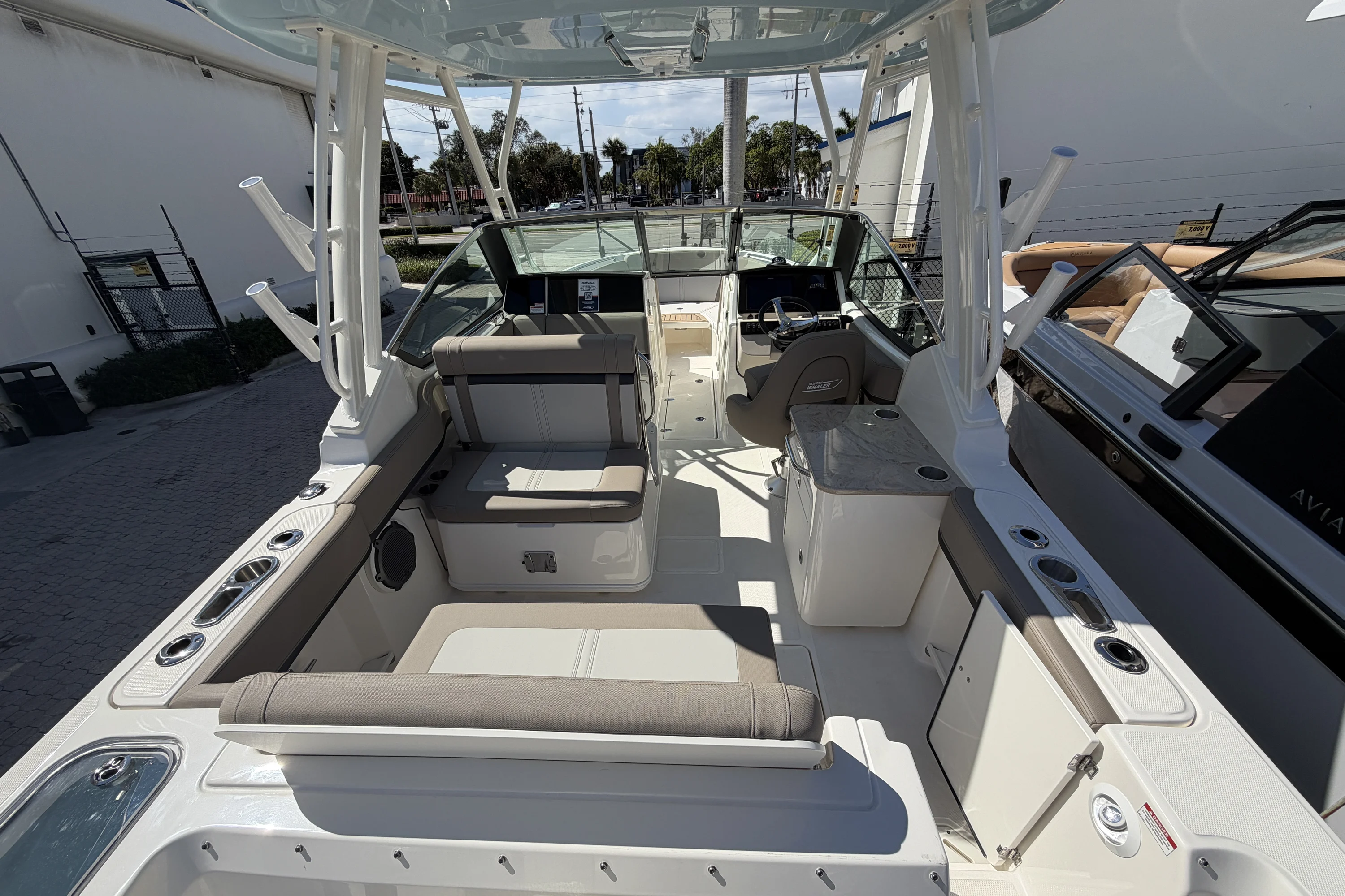 2026 Boston Whaler 240 Vantage Image Thumbnail #4