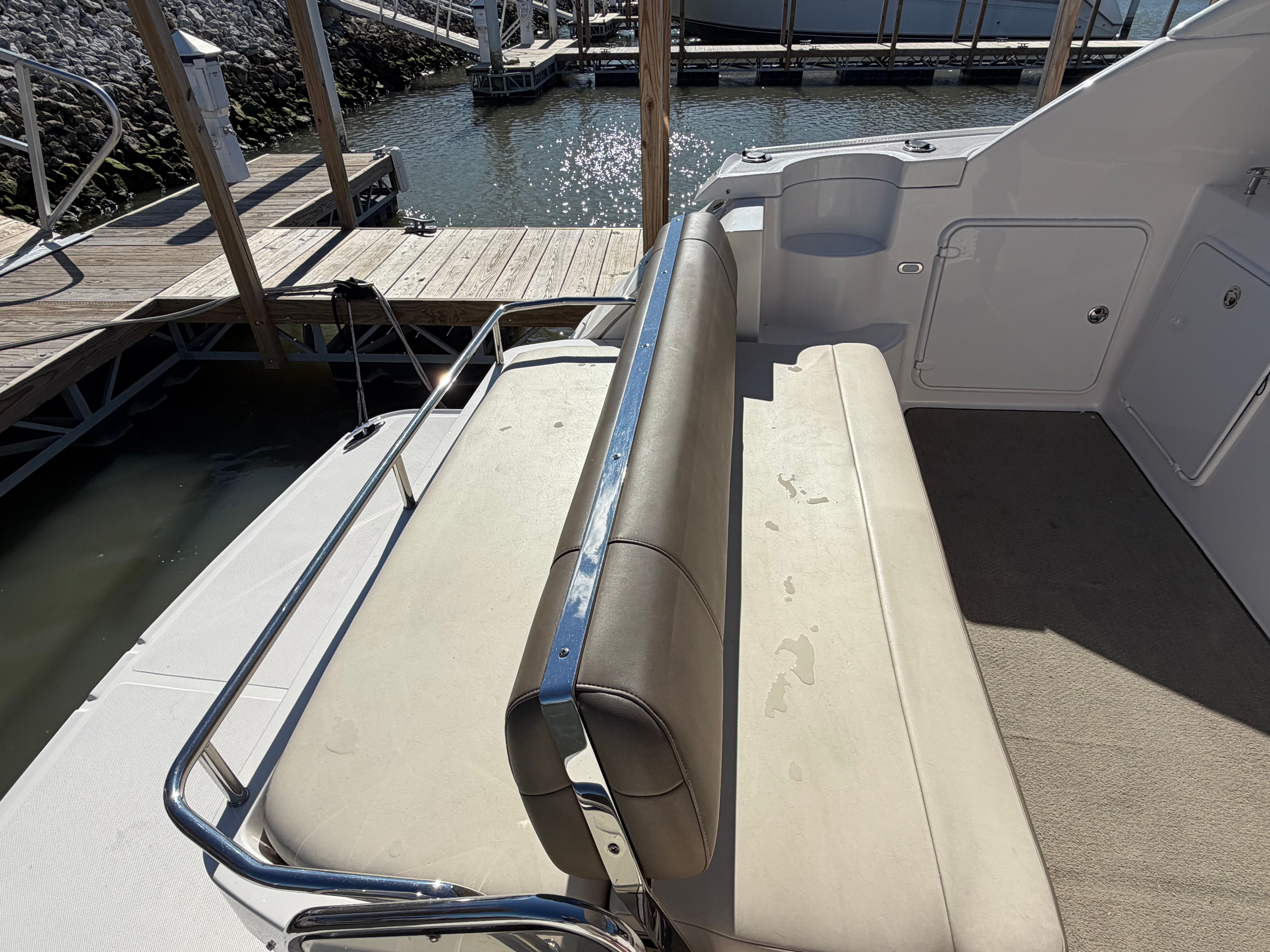 2010 Regal 3760 COMMODORE Image Thumbnail #7