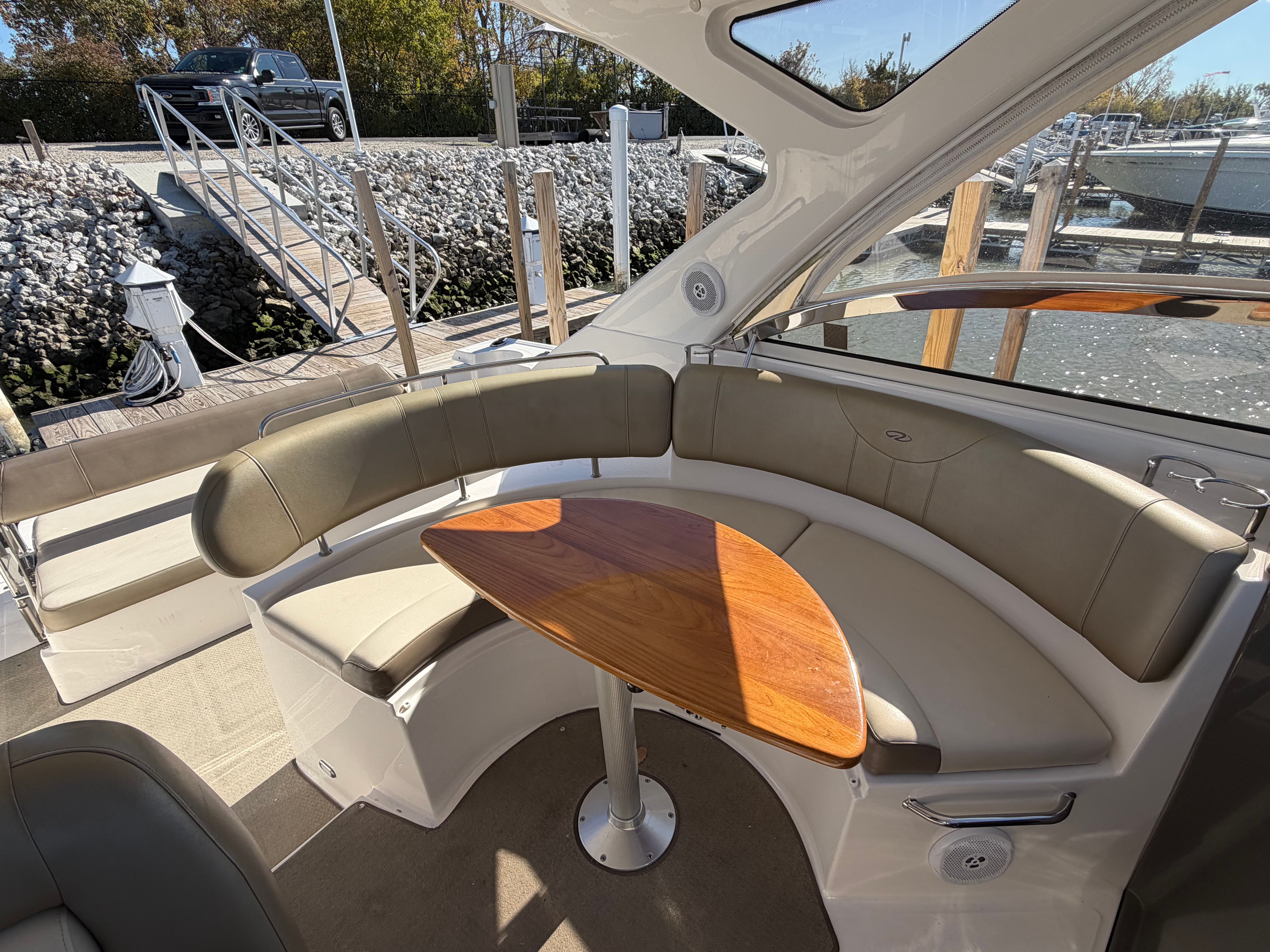 2010 Regal 3760 COMMODORE Image Thumbnail #12