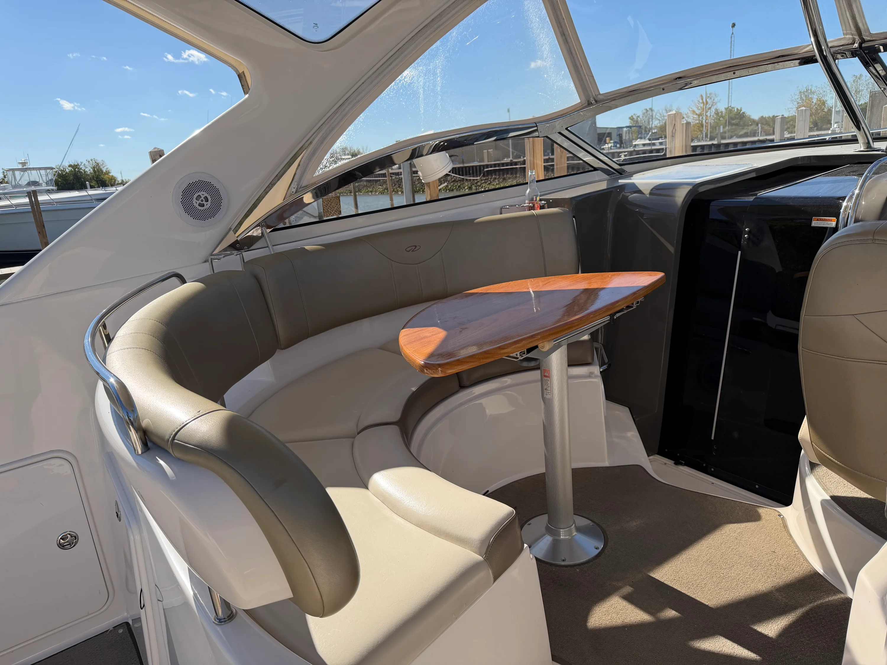 2010 Regal 3760 COMMODORE Image Thumbnail #17