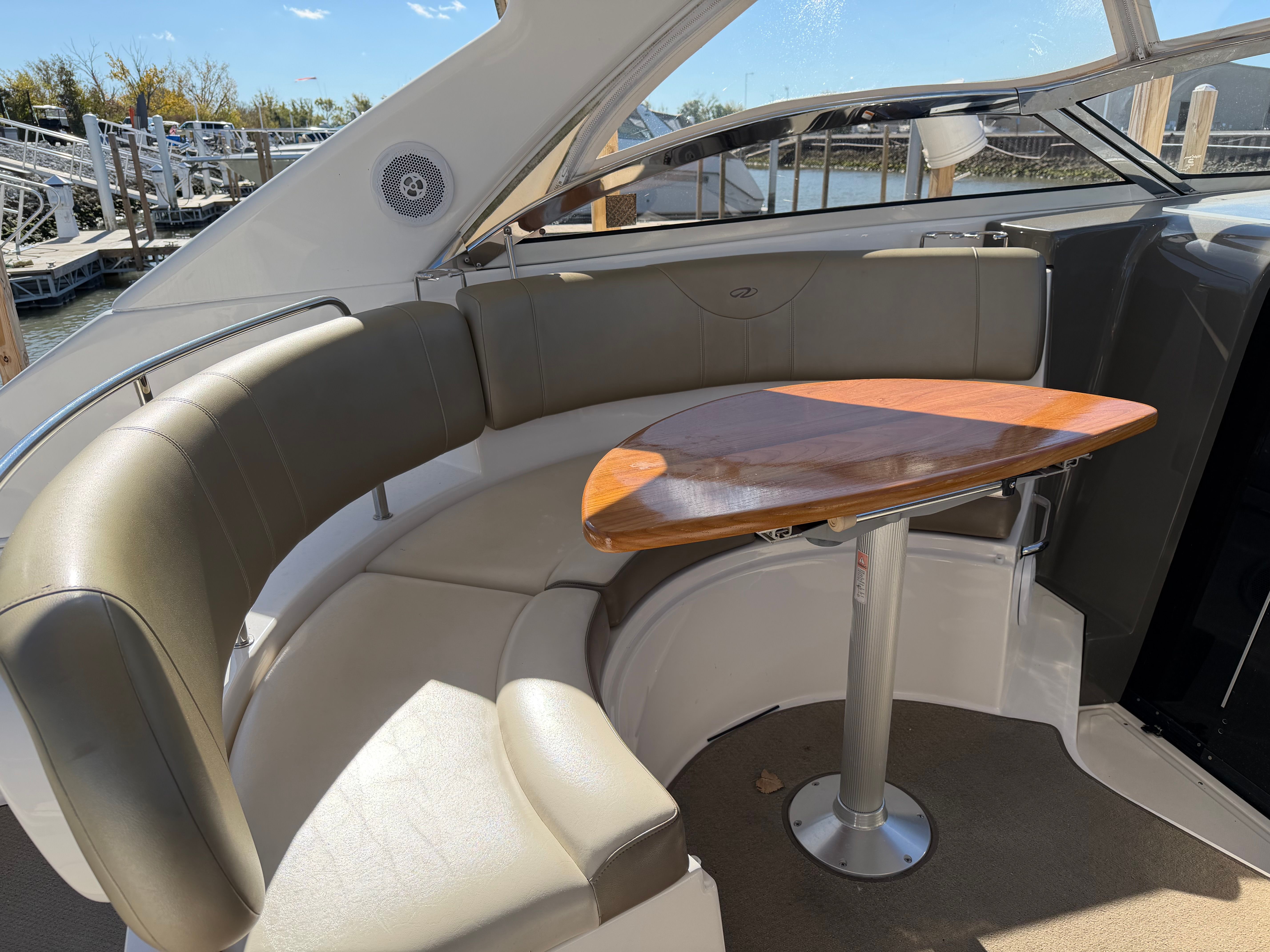 2010 Regal 3760 COMMODORE Image Thumbnail #14