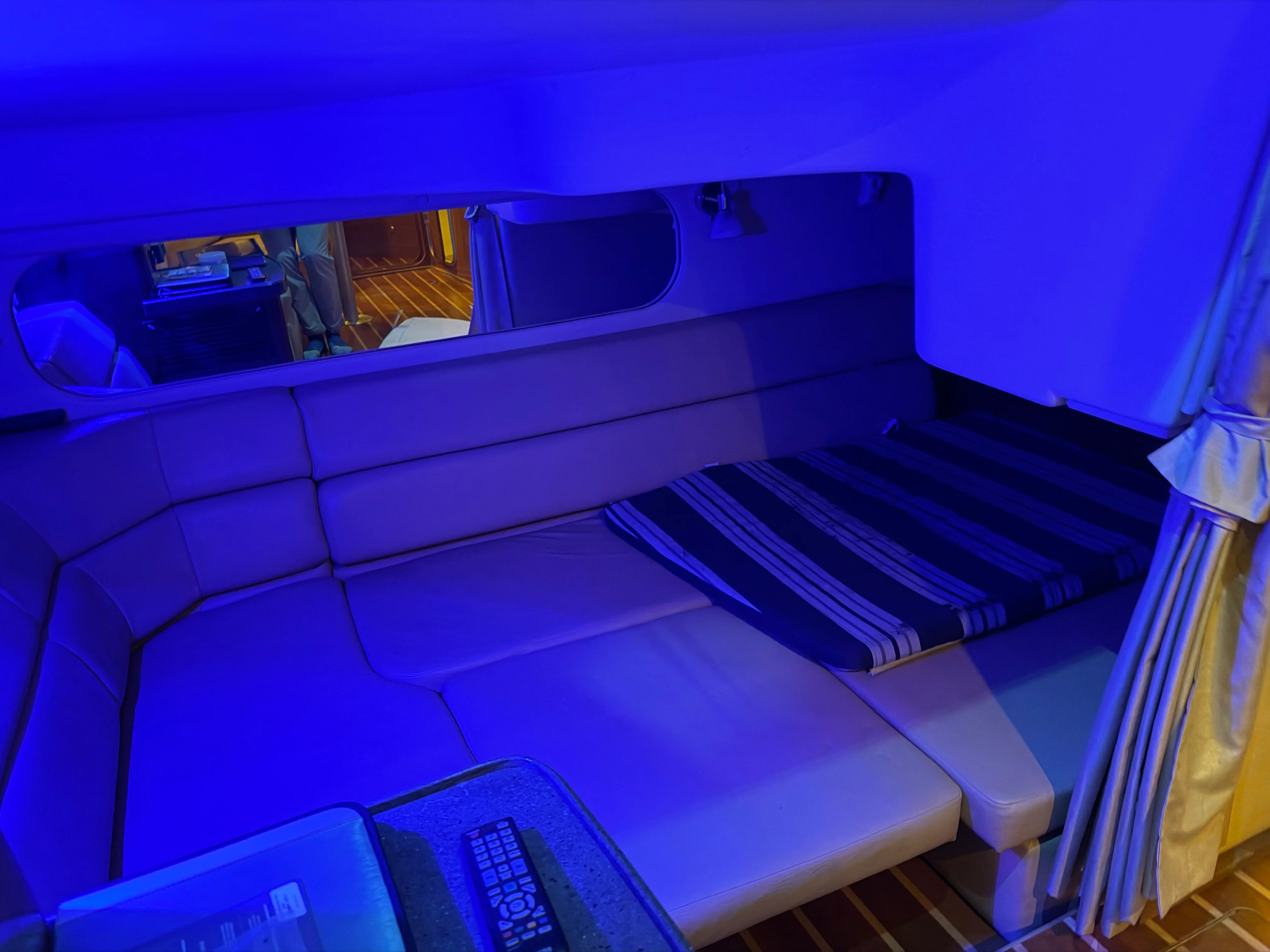 2010 Regal 3760 COMMODORE Image Thumbnail #25