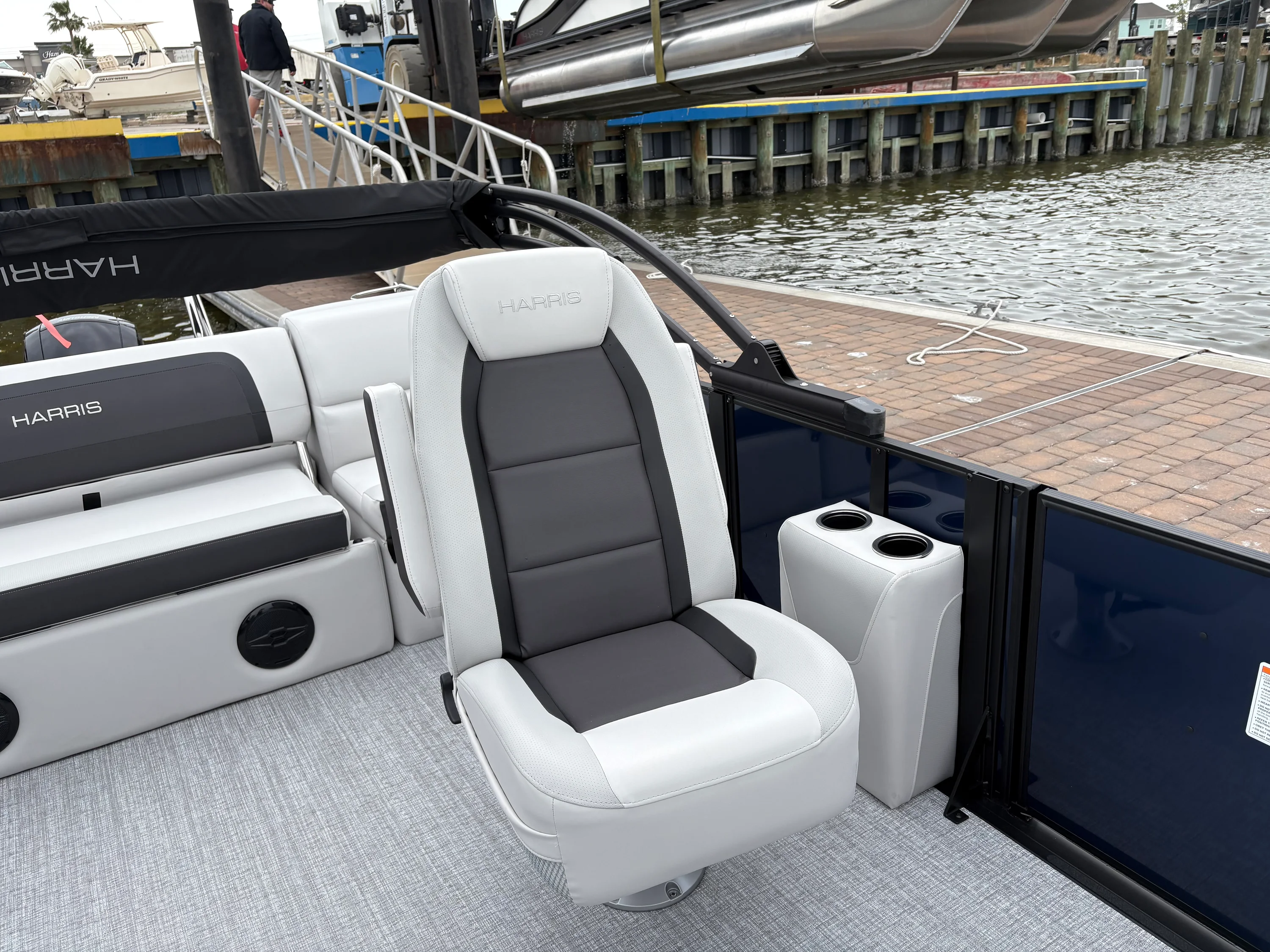 2026 Harris Cruiser 230 Image Thumbnail #10