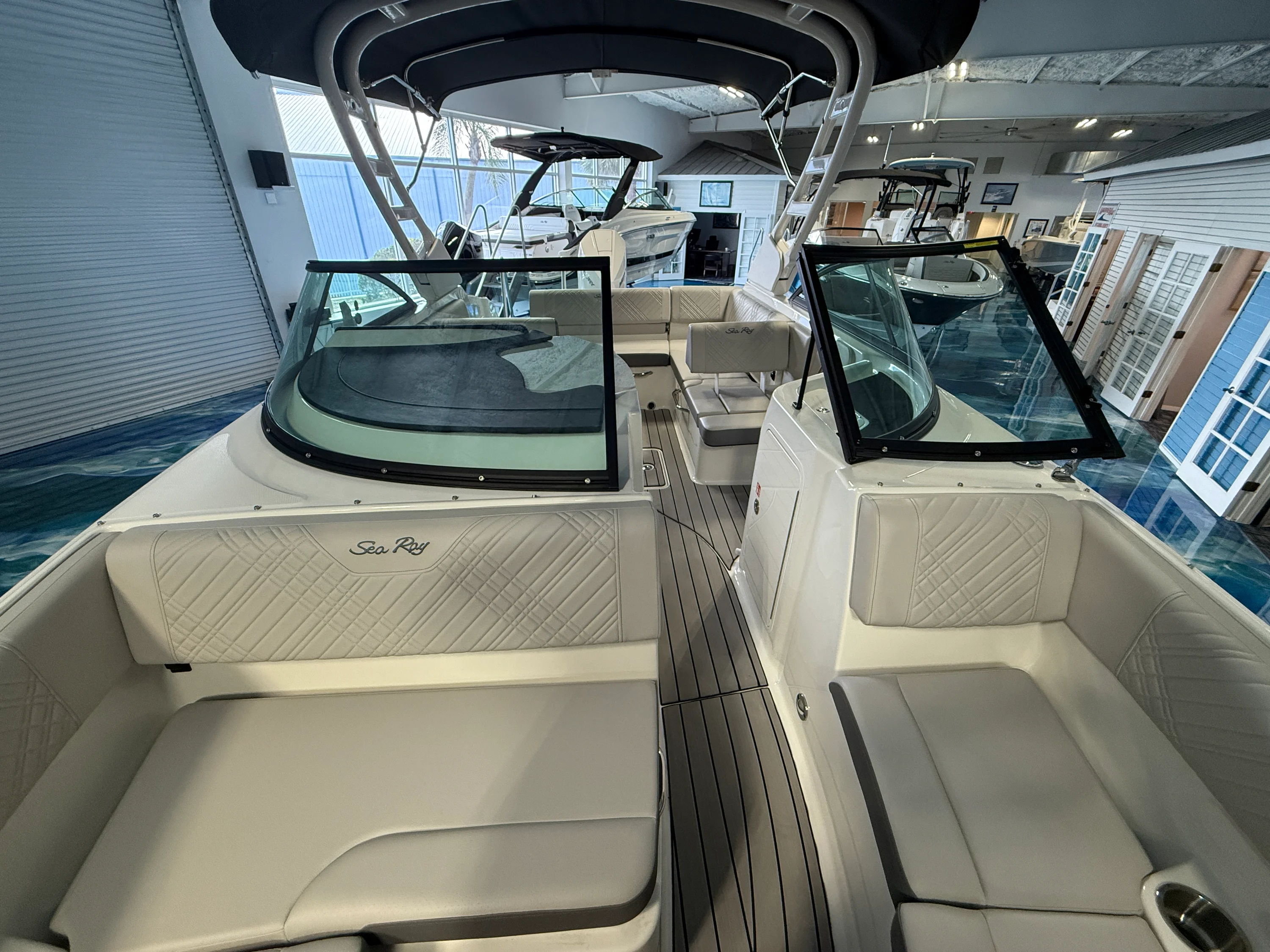 2026 Sea Ray SDX 230 Outboard Image Thumbnail #8
