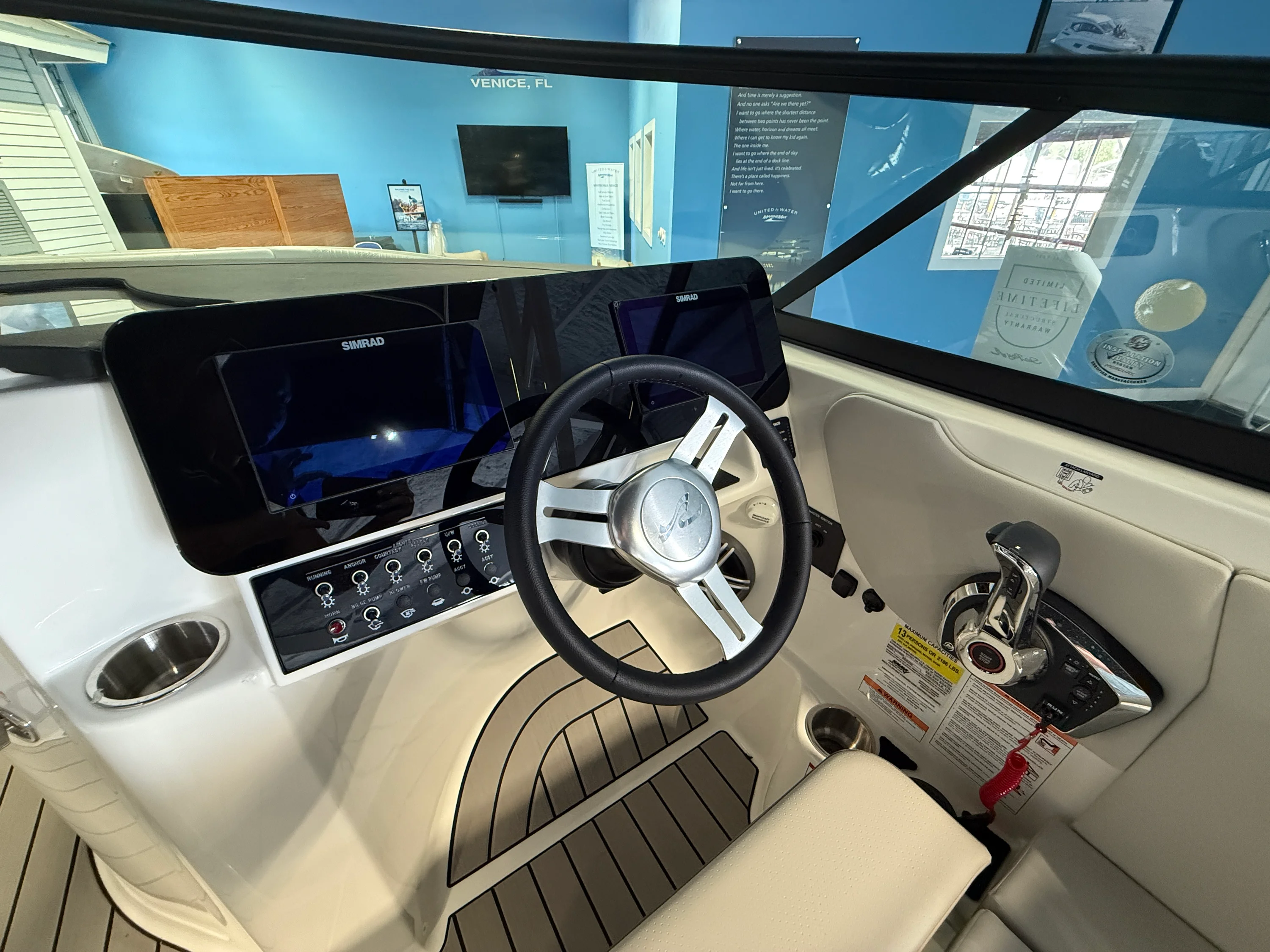 2026 Sea Ray SDX 230 Outboard Image Thumbnail #12