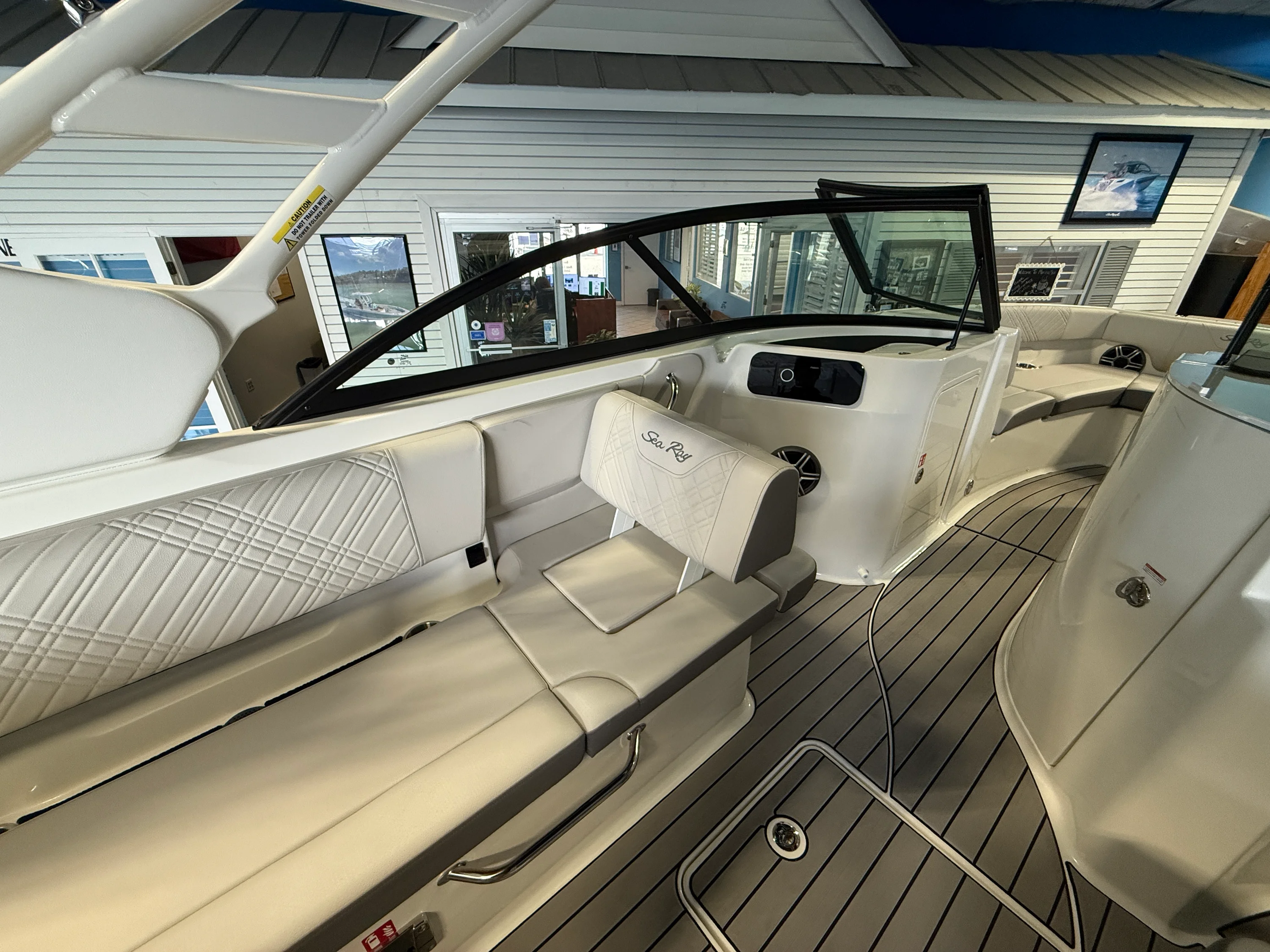 2026 Sea Ray SDX 230 Outboard Image Thumbnail #15