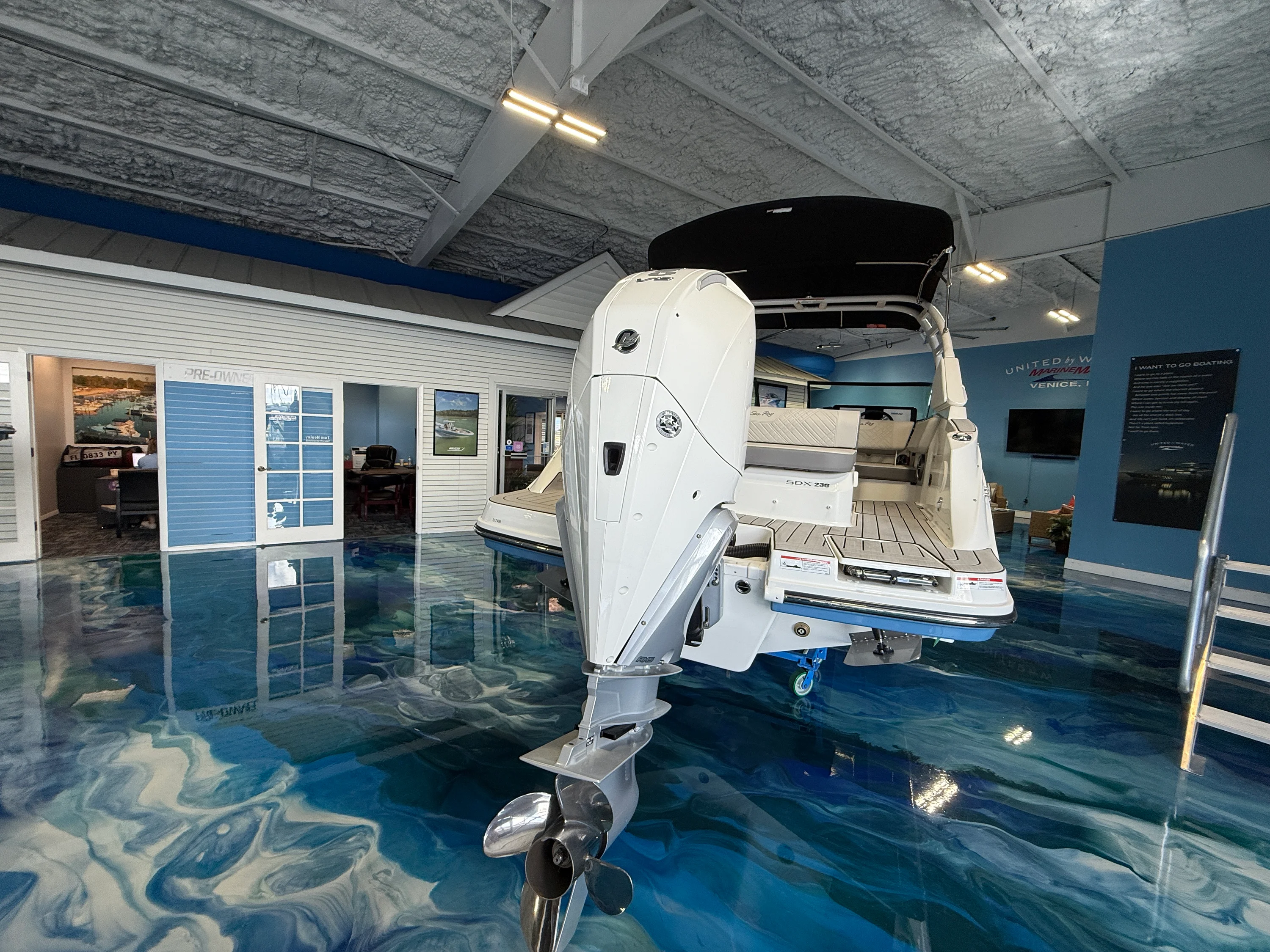 2026 Sea Ray SDX 230 Outboard Image Thumbnail #4