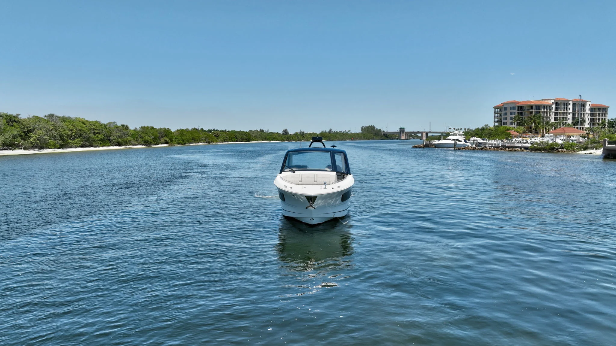 2024 Sea Ray 370 SUNDANCER OUTBOARD Image Thumbnail #40