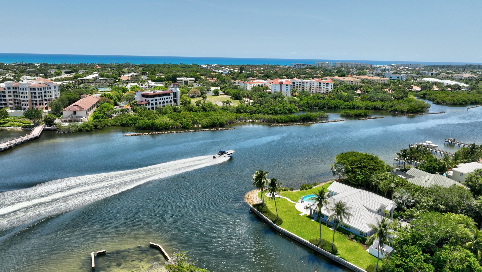2024 Sea Ray 370 SUNDANCER OUTBOARD Image Thumbnail #50