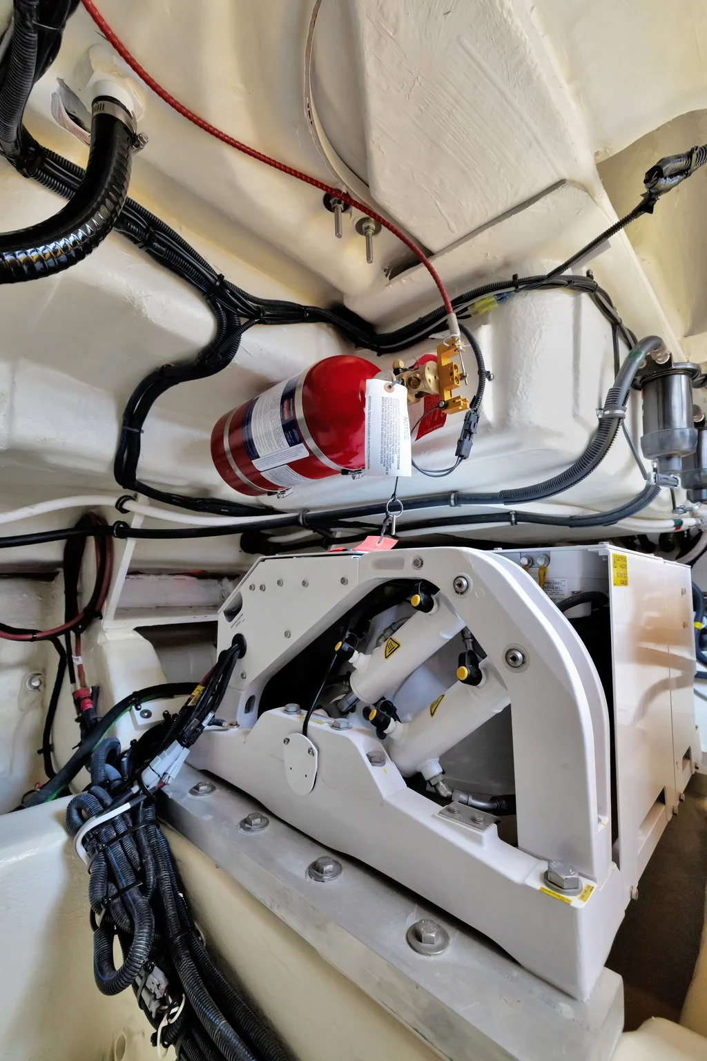 2024 Sea Ray 370 SUNDANCER OUTBOARD Image Thumbnail #41