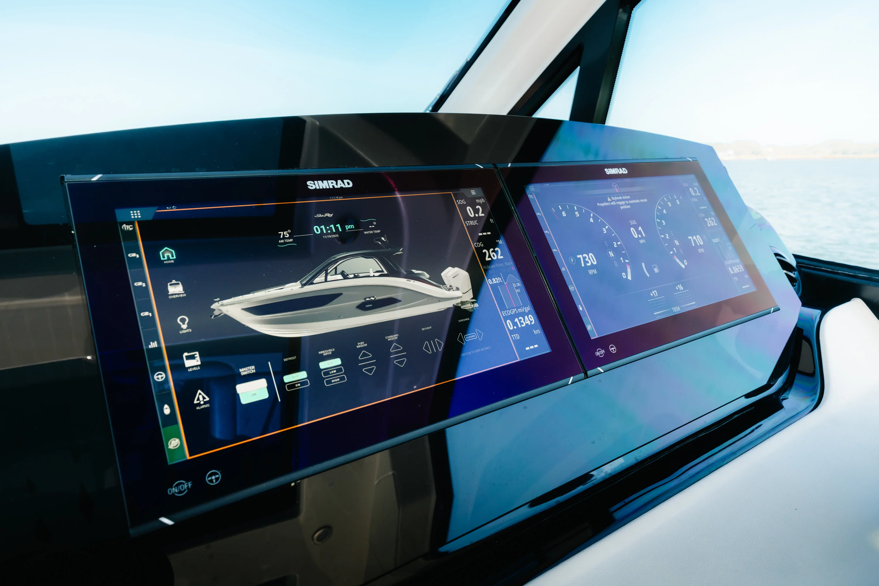 2023 Sea Ray SUNDANCER 370 OUTBOARD Image Thumbnail #23