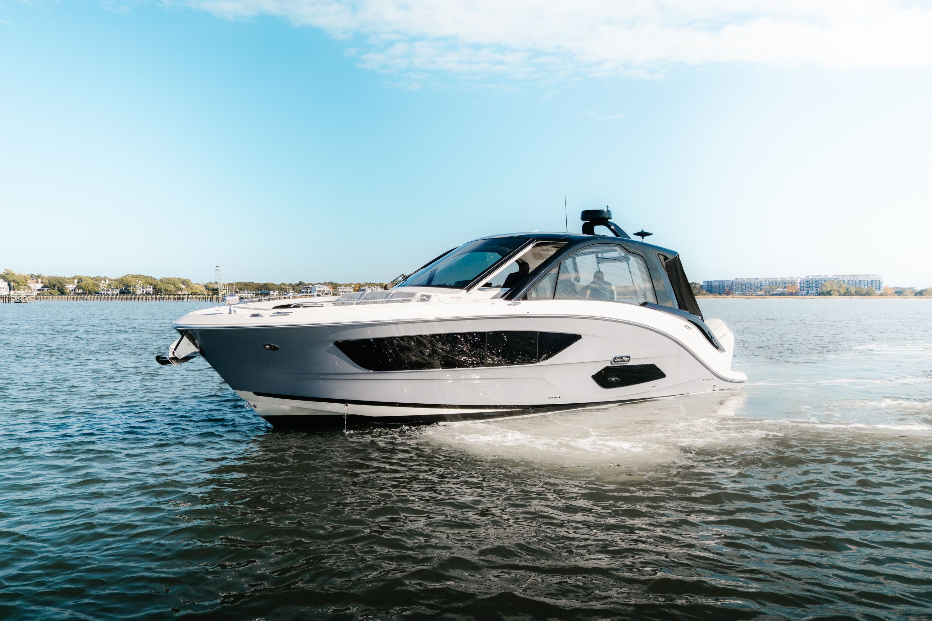 2023 Sea Ray 370 SUNDANCER Image Thumbnail #0