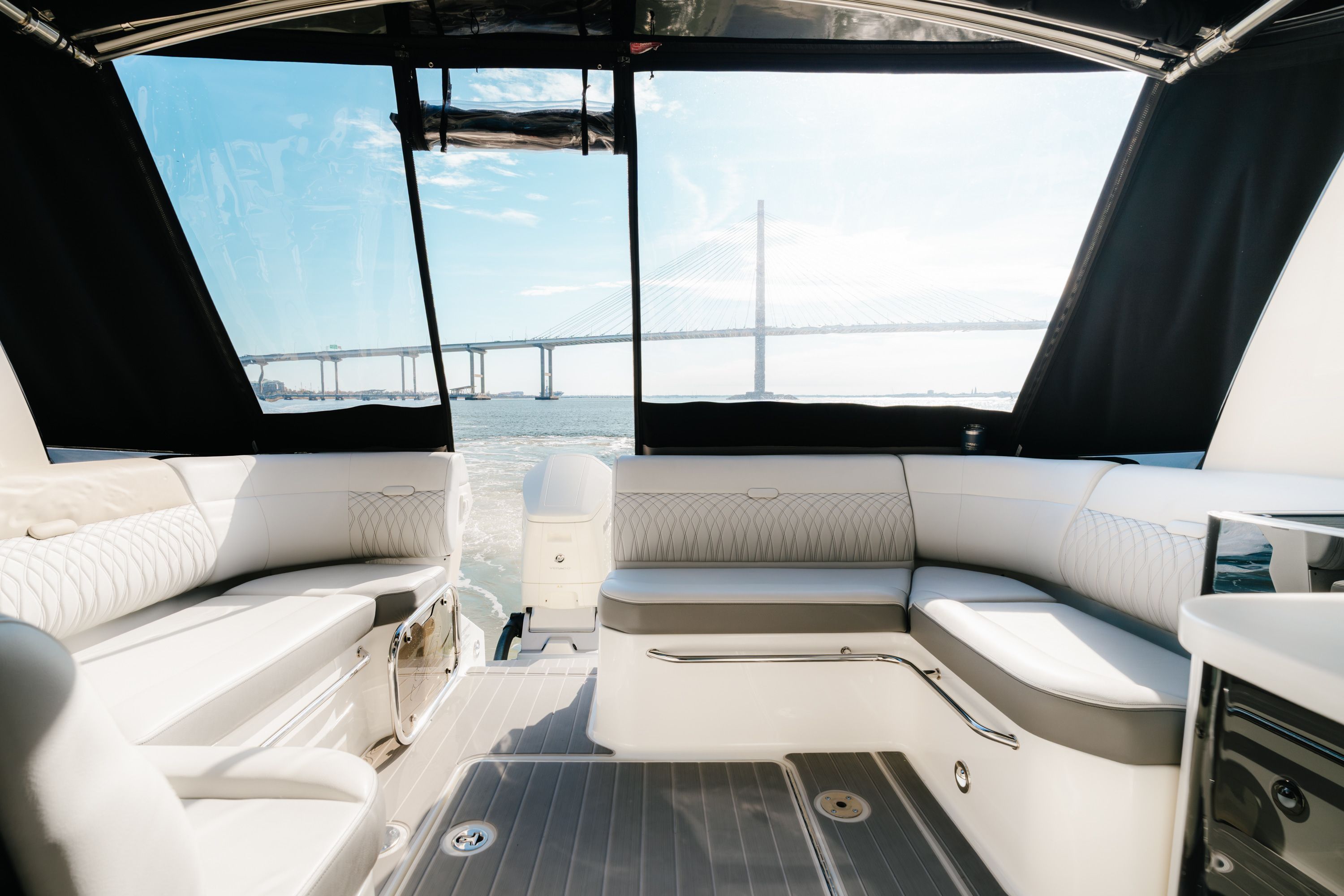 2023 Sea Ray 370 SUNDANCER Image Thumbnail #28