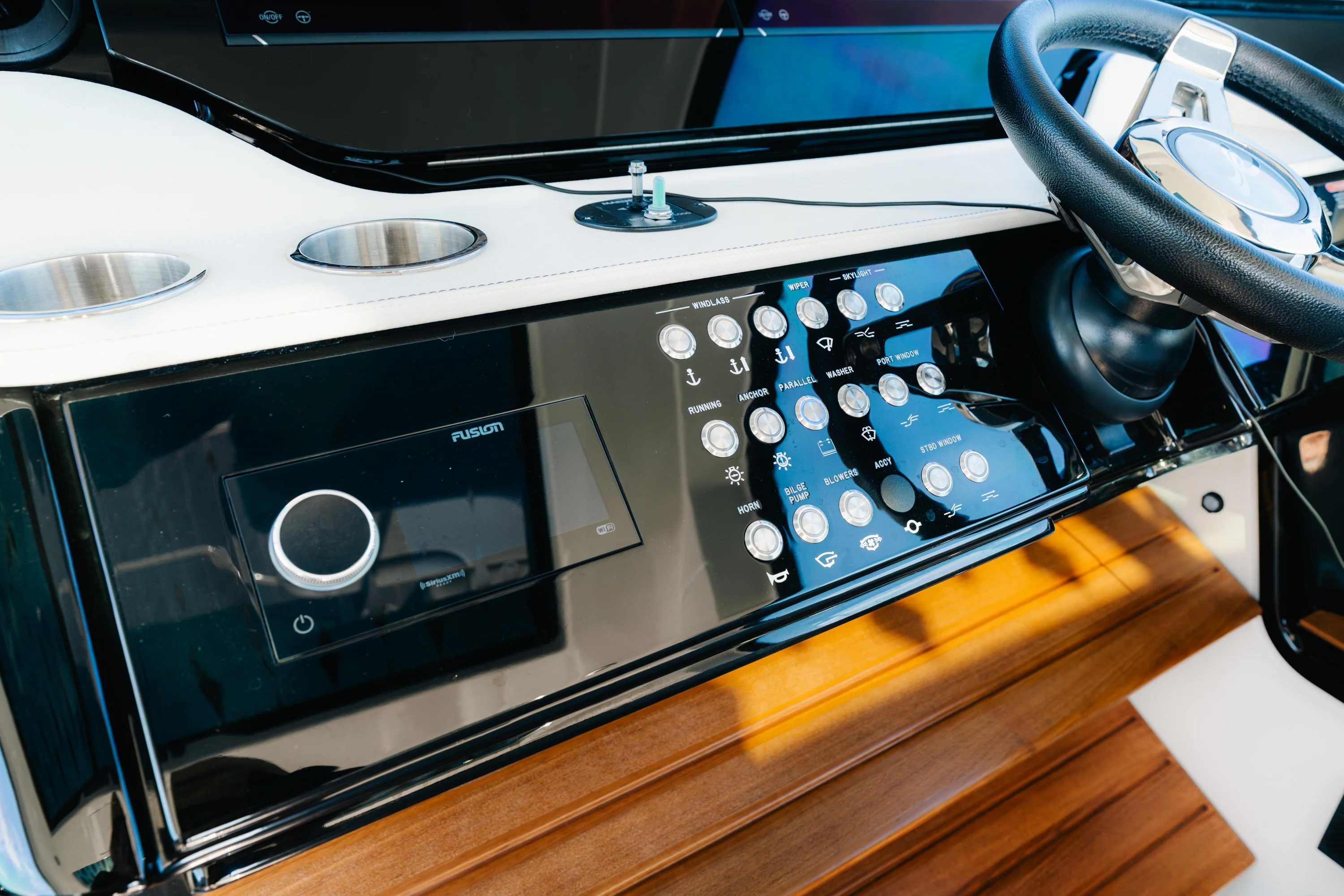 2023 Sea Ray SUNDANCER 370 OUTBOARD Image Thumbnail #22