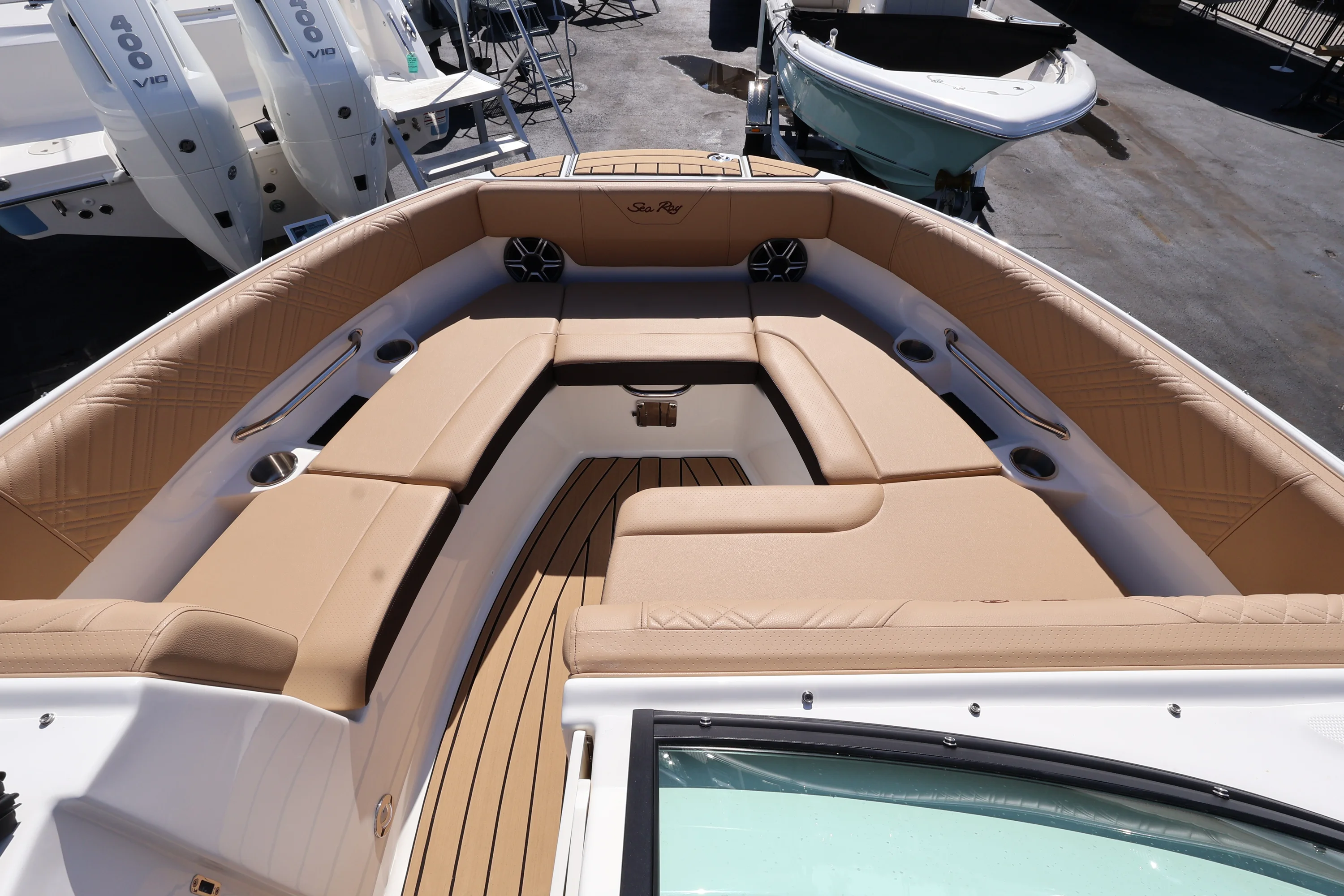 2026 Sea Ray SDX 230 Outboard Image Thumbnail #21