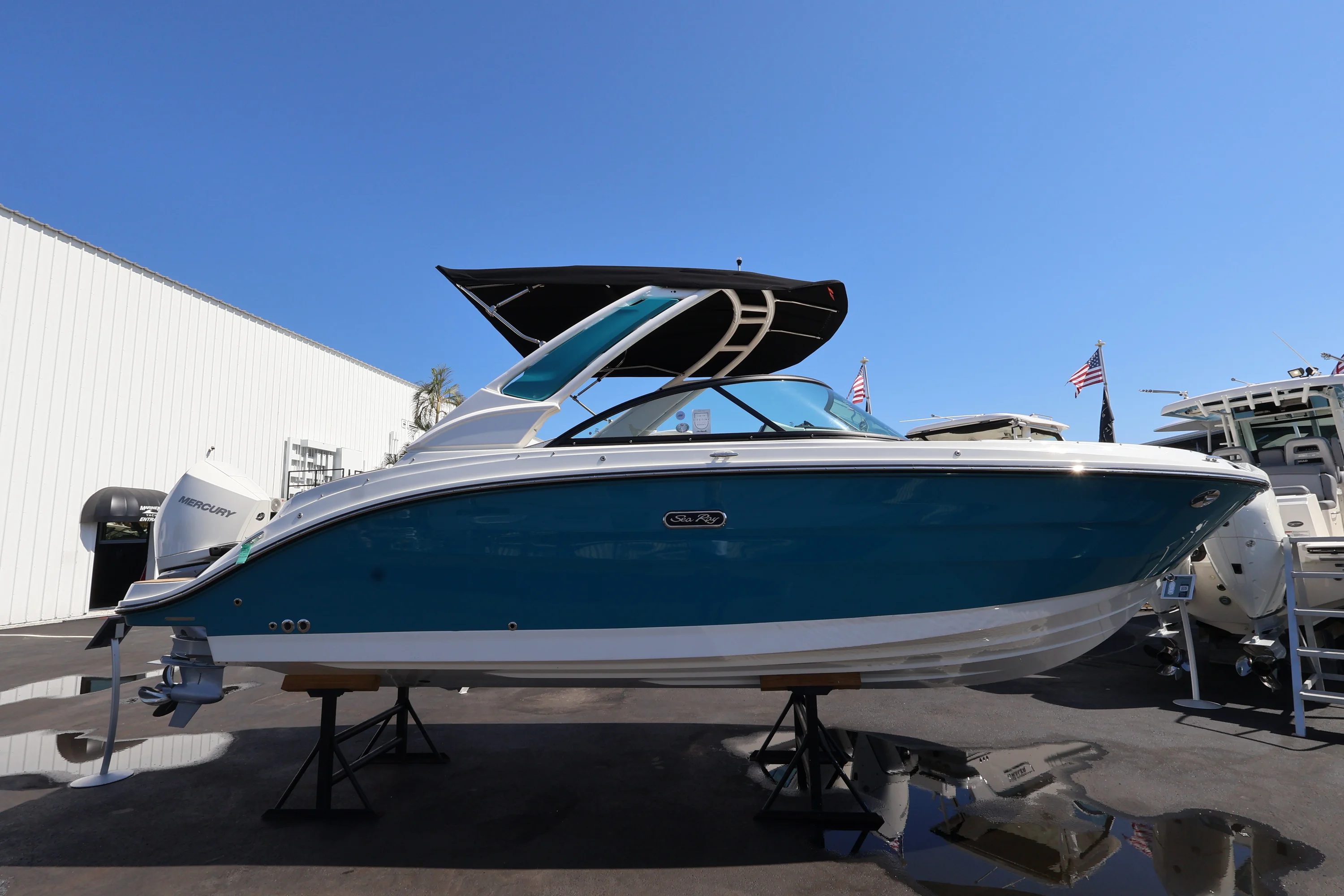 2026 Sea Ray SDX 230 Outboard Image Thumbnail #0