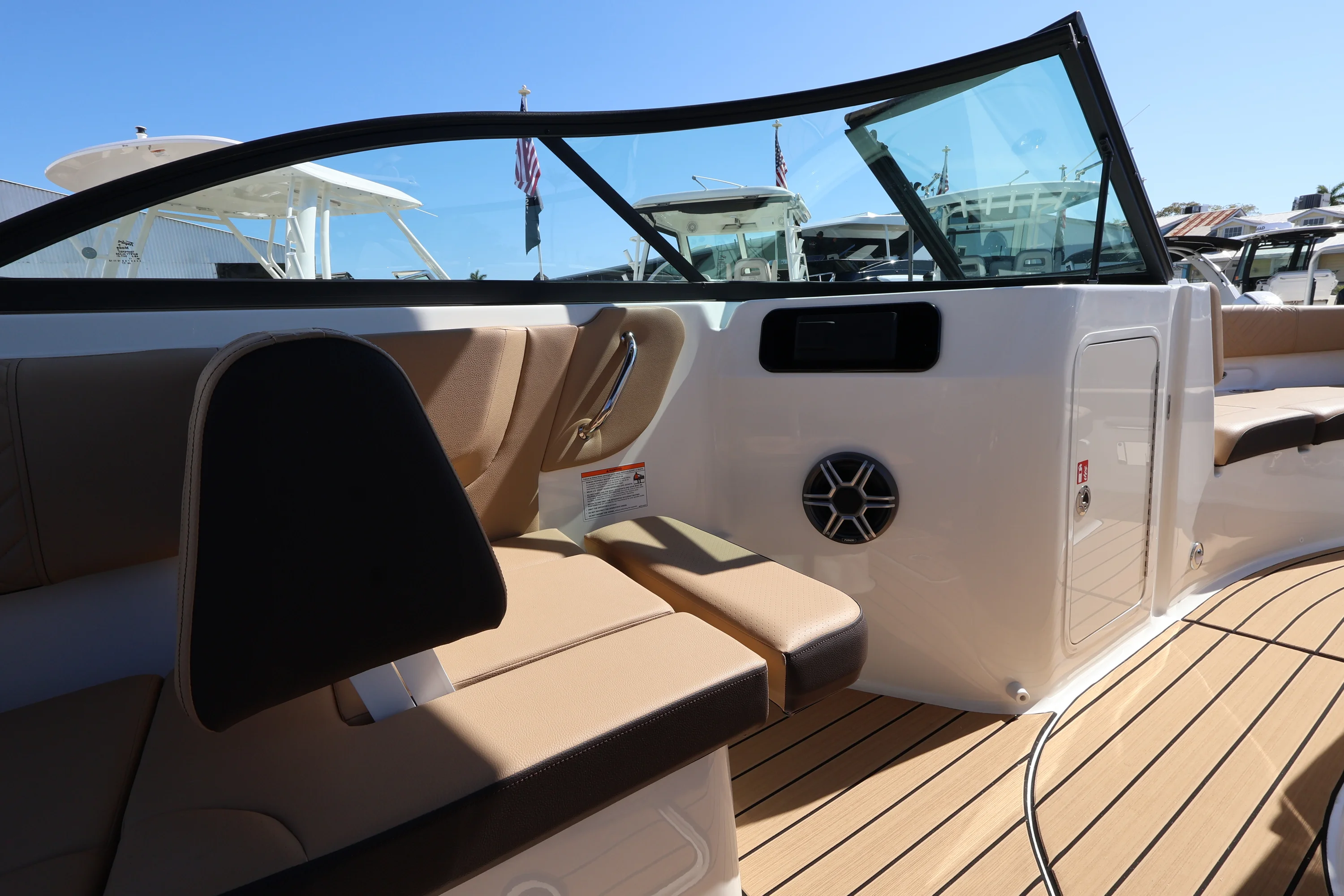 2026 Sea Ray SDX 230 Outboard Image Thumbnail #13
