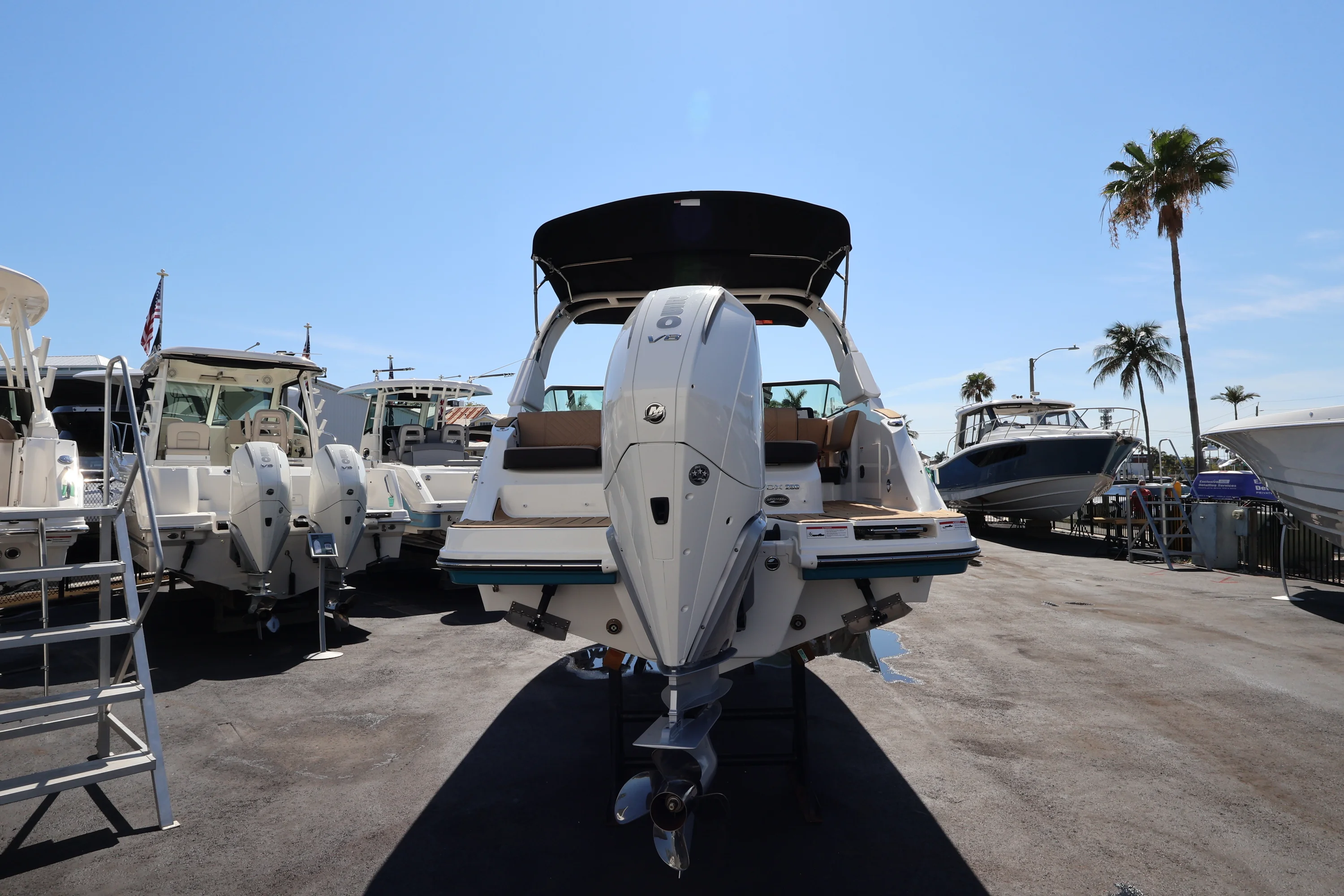 2026 Sea Ray SDX 230 Outboard Image Thumbnail #2