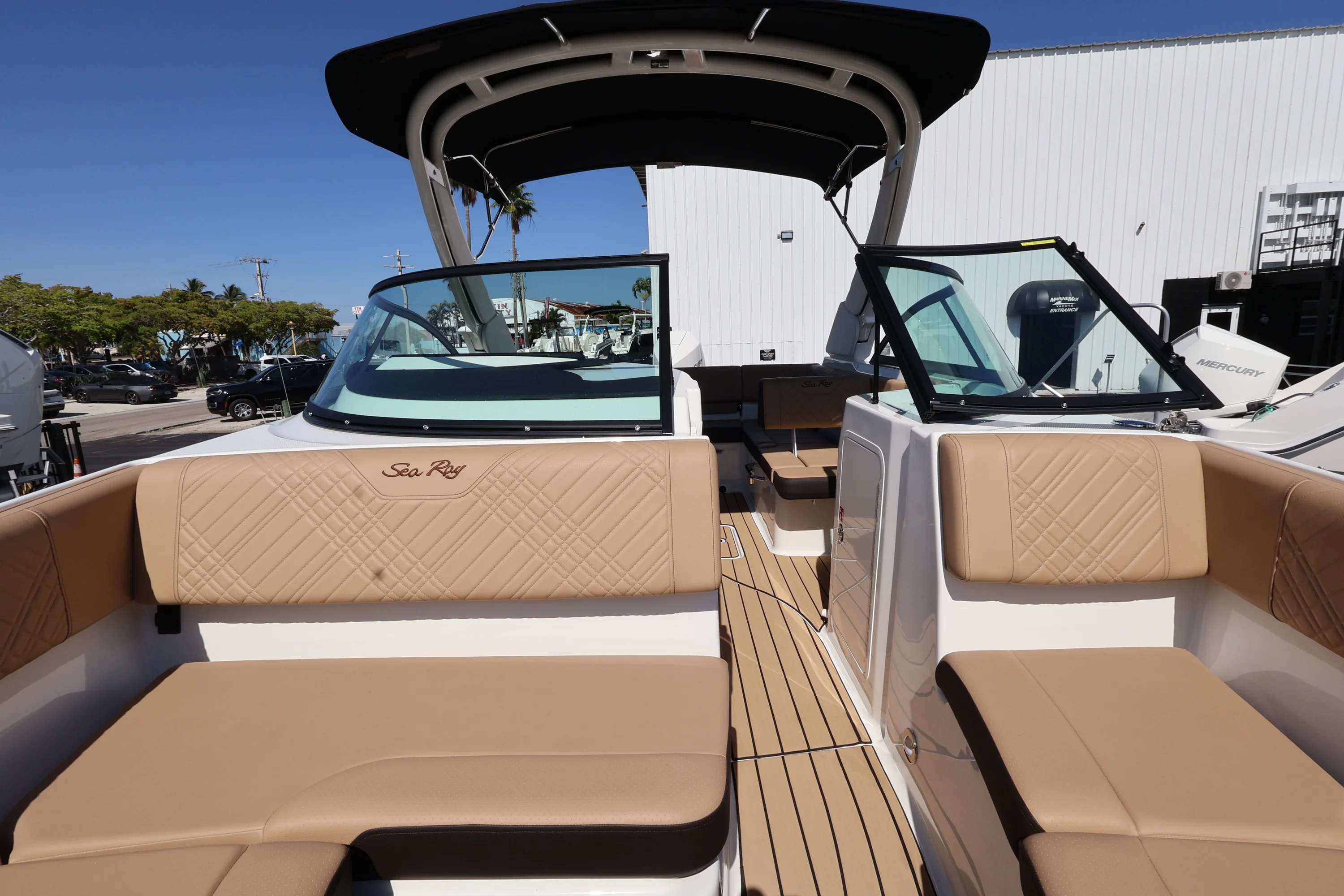 2026 Sea Ray SDX 230 Outboard Image Thumbnail #24