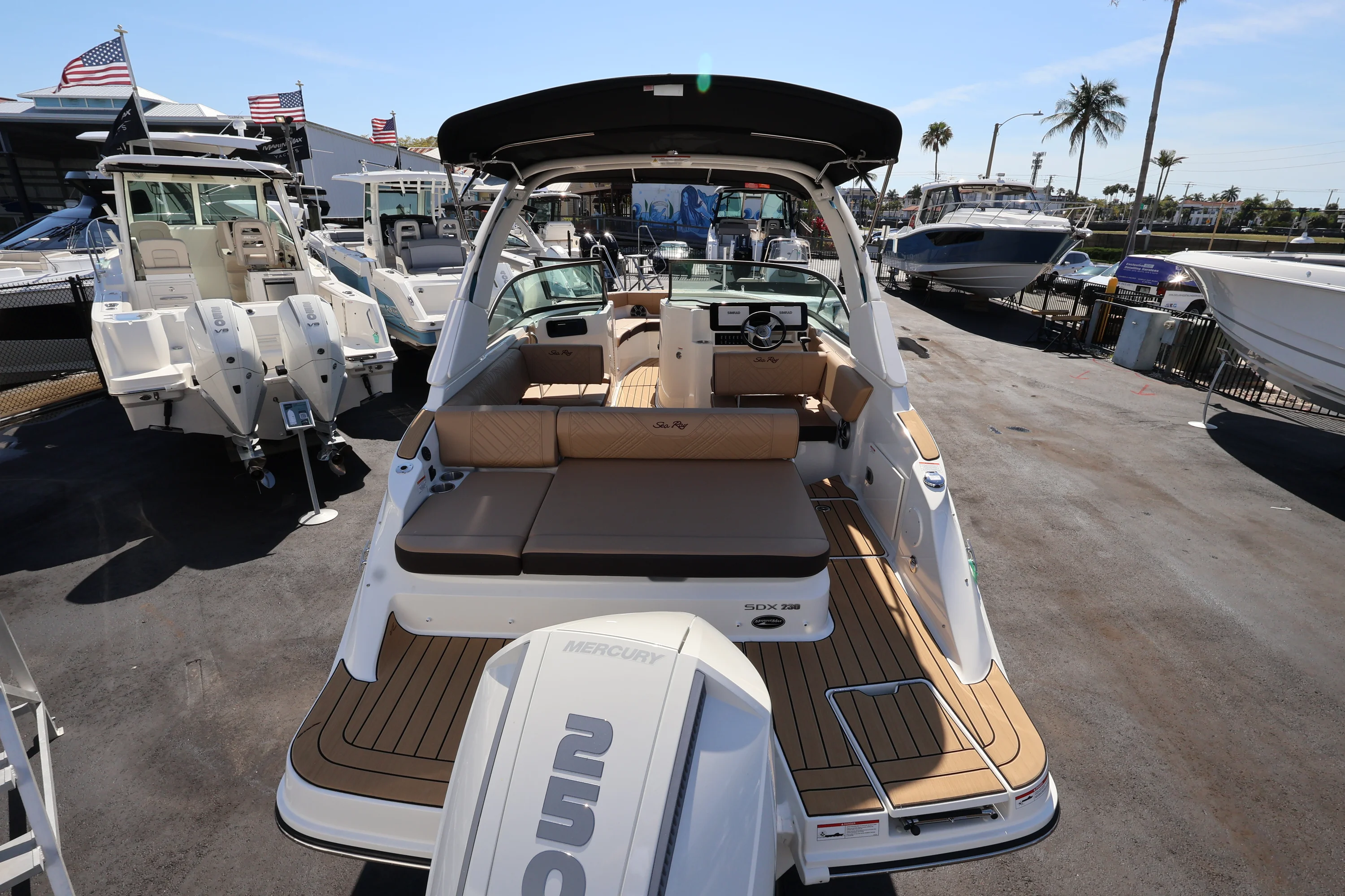 2026 Sea Ray SDX 230 Outboard Image Thumbnail #8