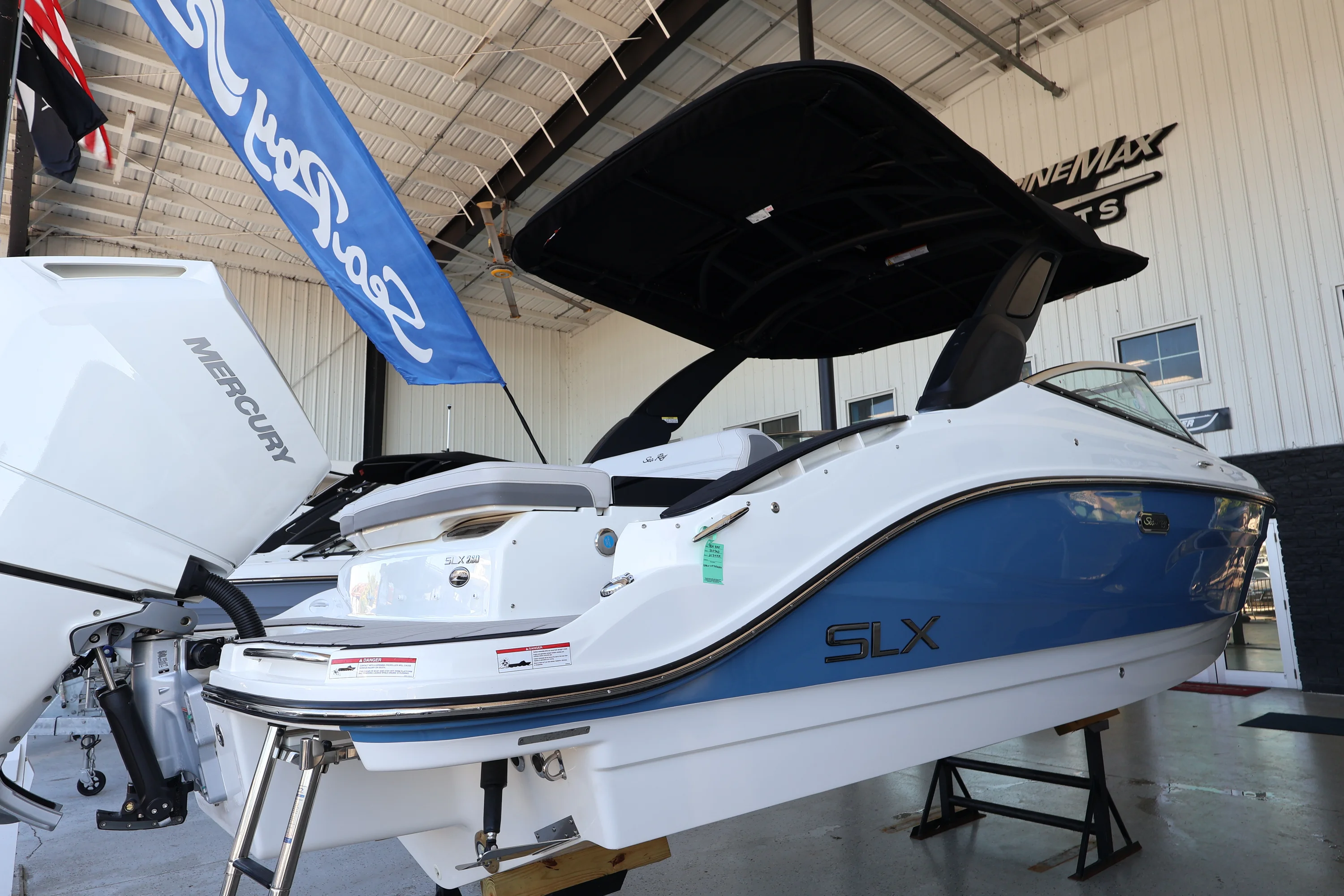 2026 Sea Ray SLX 260 Outboard Image Thumbnail #5